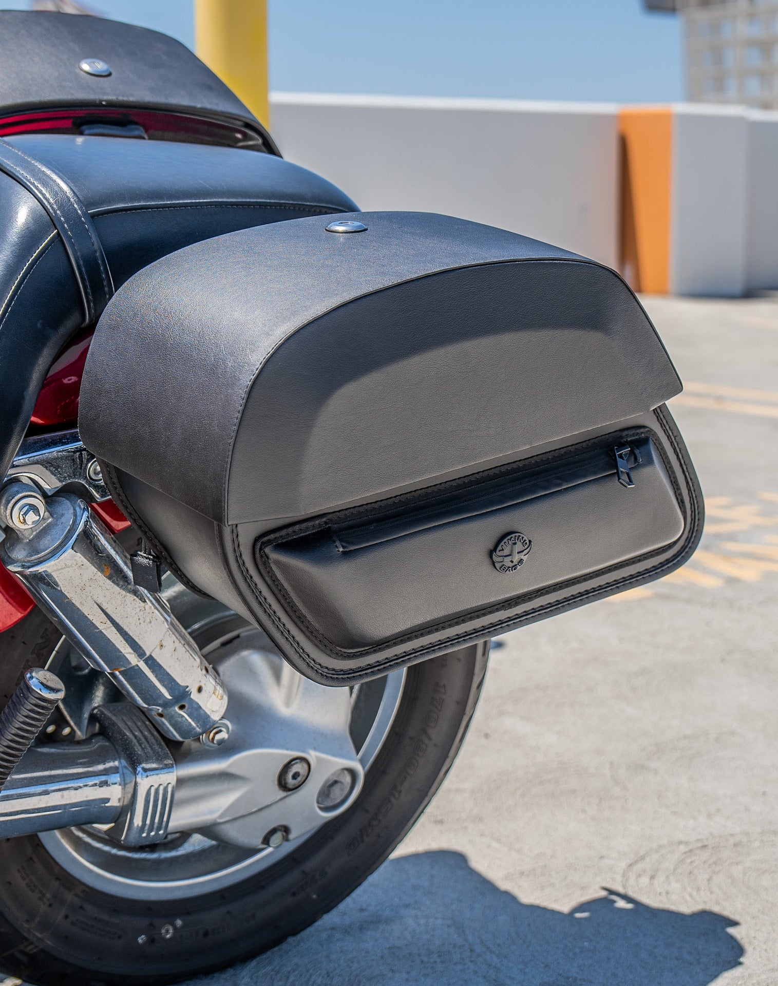 28L - Pantheon Quick-Mount Medium Honda VTX 1300 C Motorcycle Saddlebags Life Style 3