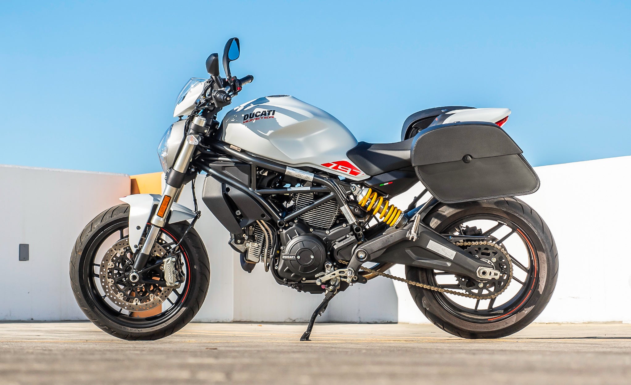 Viking 28L Panzer Medium Quick Mount Ducati Monster 797 Motorcycle