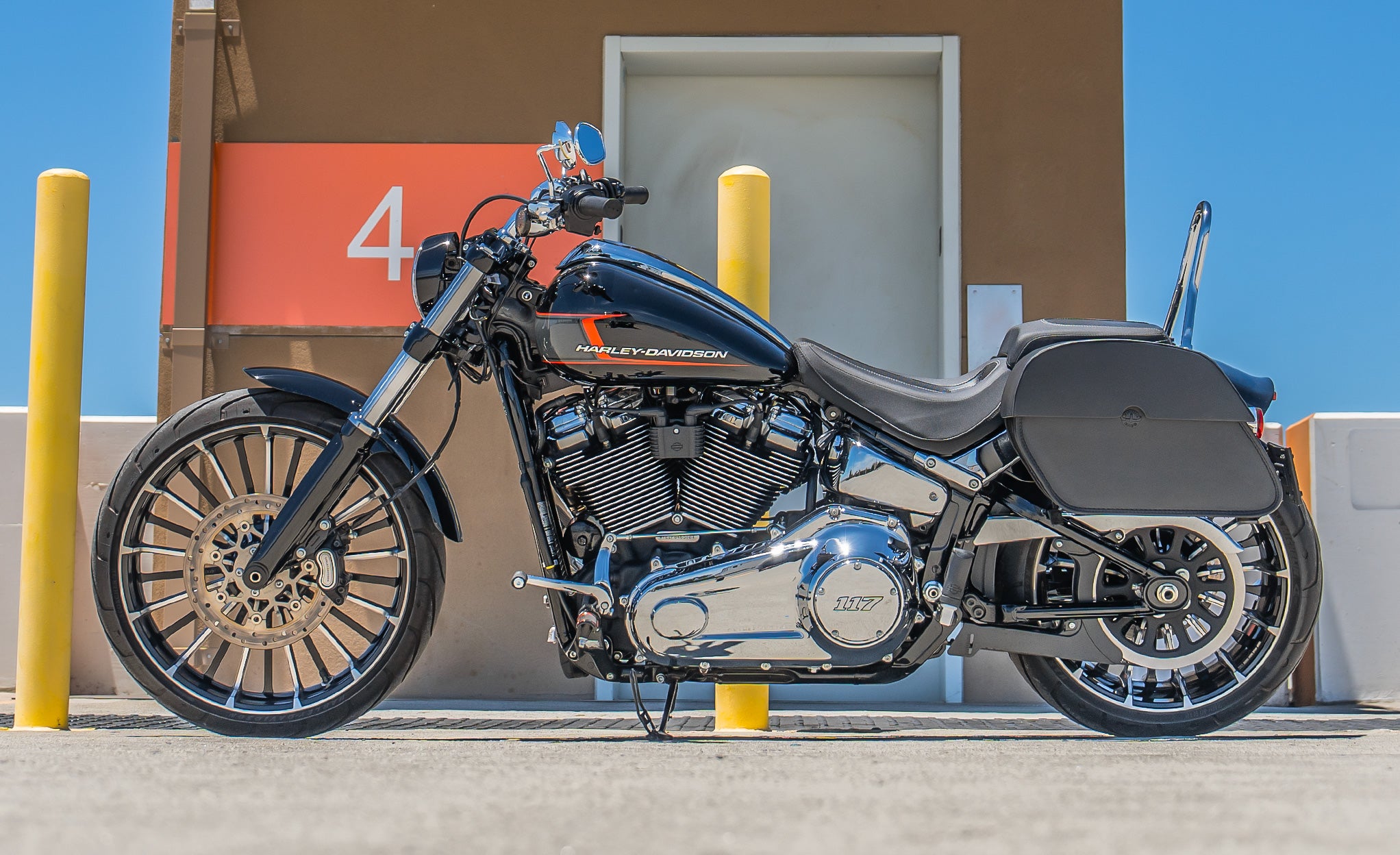 28L - Panzer Medium Quick Mount Harley Softail Breakout FXBR/S Leather Saddlebags @expand