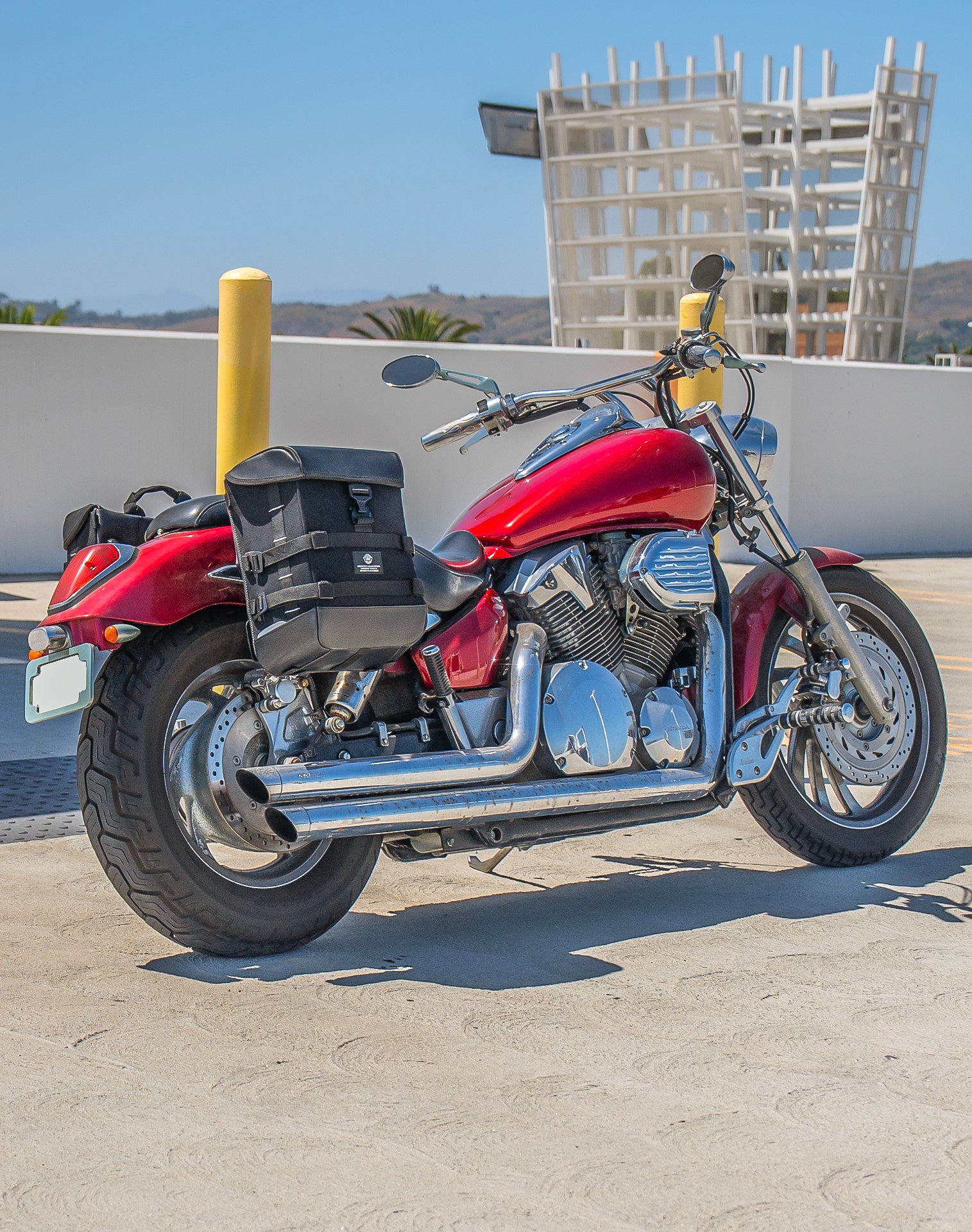 30L - Incognito Quick-Mount Medium Honda VTX 1300 C Motorcycle Saddlebags Life Style 1