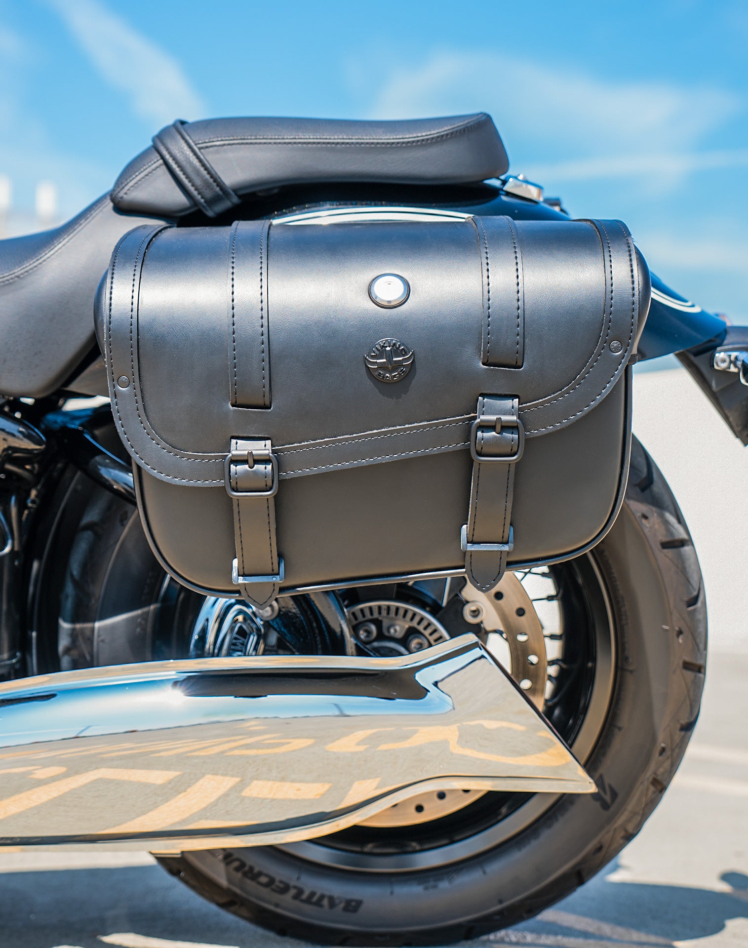 30L - Kronan Large BMW R18 Motorcycle Leather Saddlebags Lifestyle Vertical