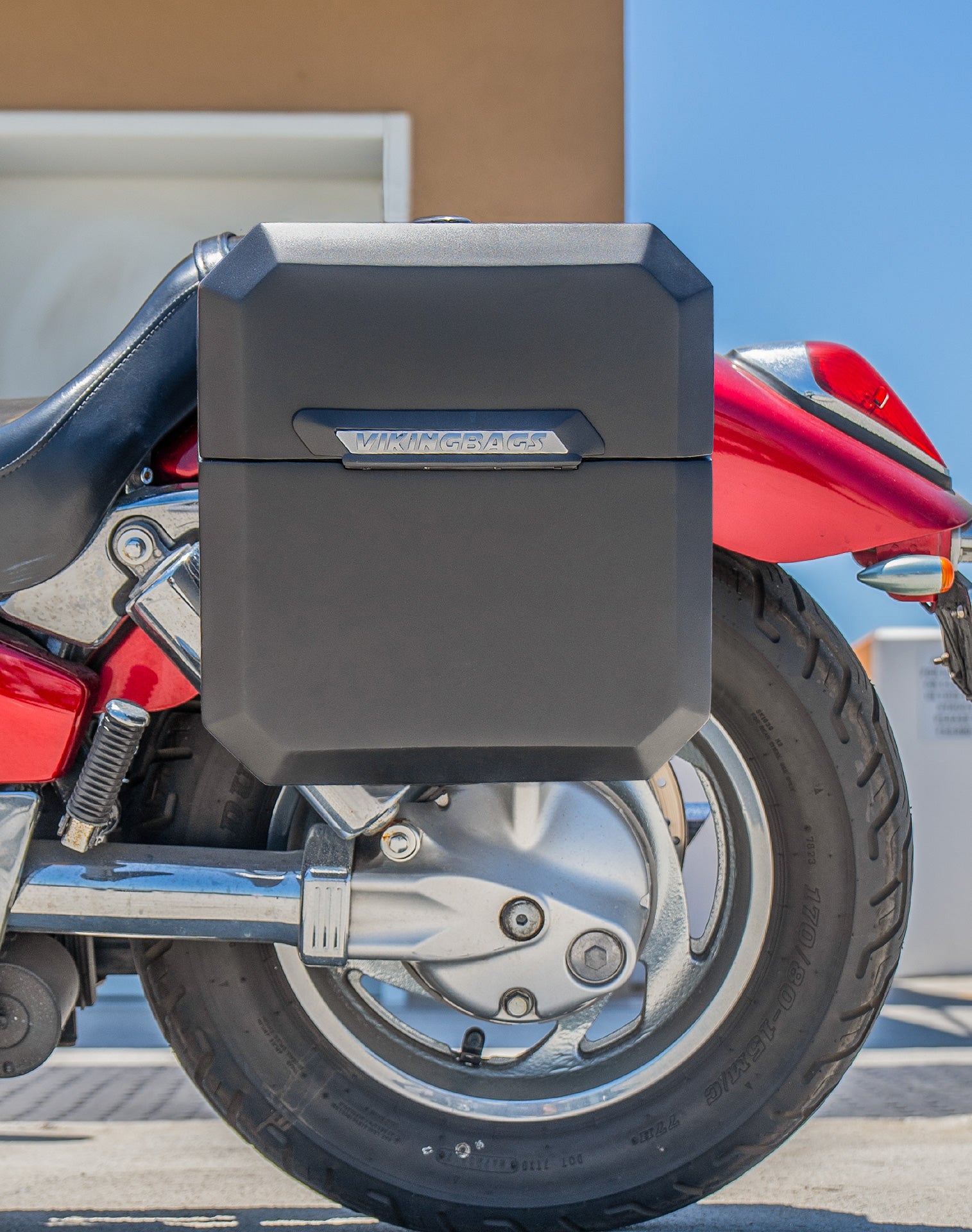 30L - Outlaw Quick-Mount Medium Honda VTX 1300 C Matte Hard Saddlebags Life Style 2