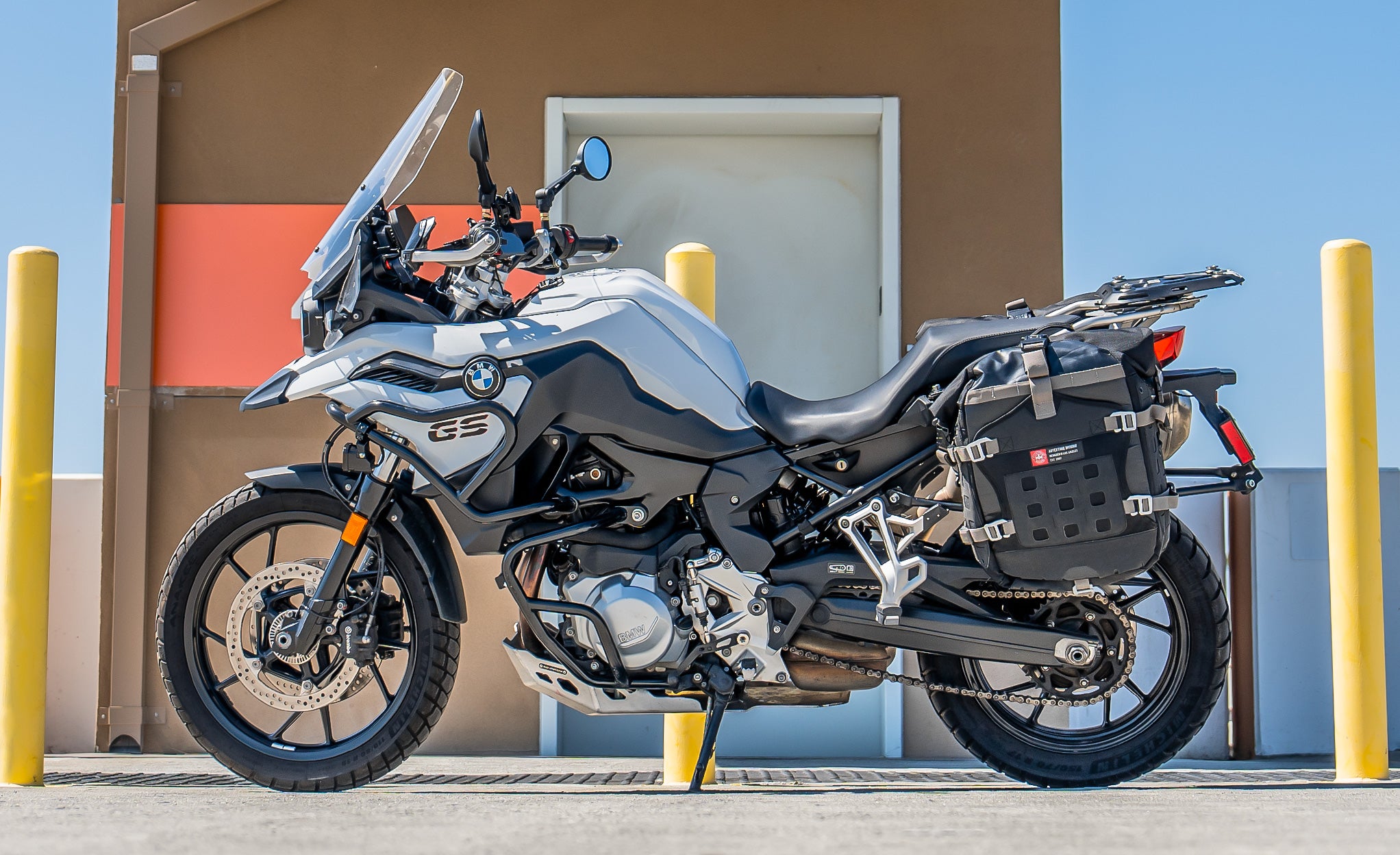 40L - Apex Medium BMW F 750 GS ADV Touring Panniers Lifestyle @expand