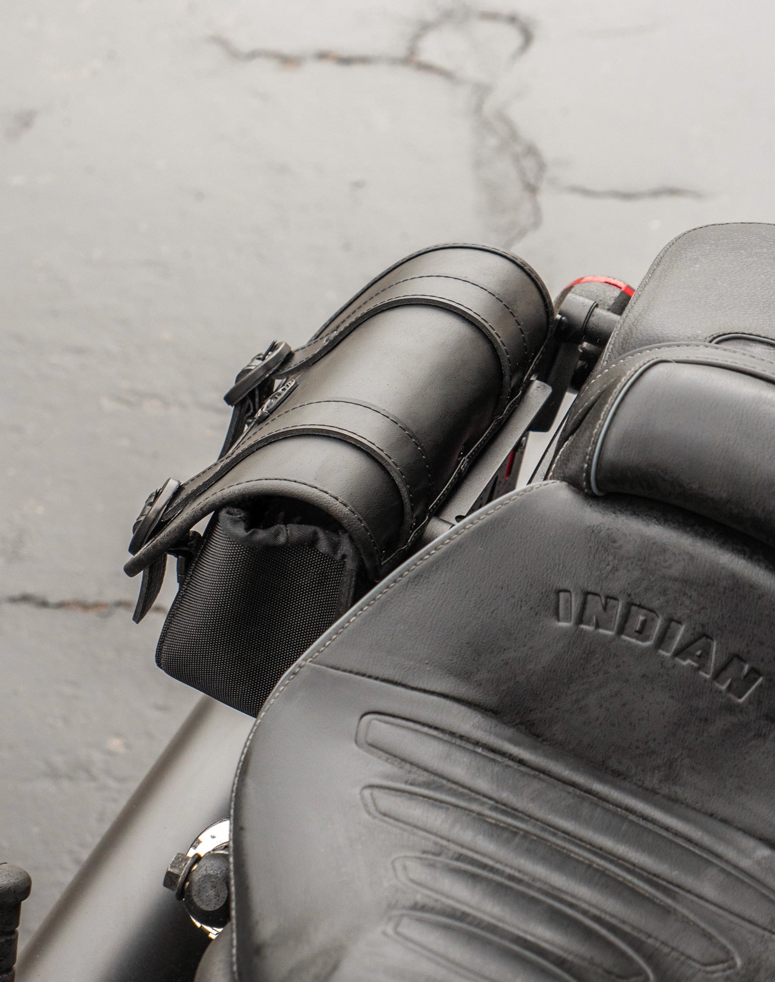 8L - Pony Indian Scout 101 Leather Motorcycle Saddlebags Life style