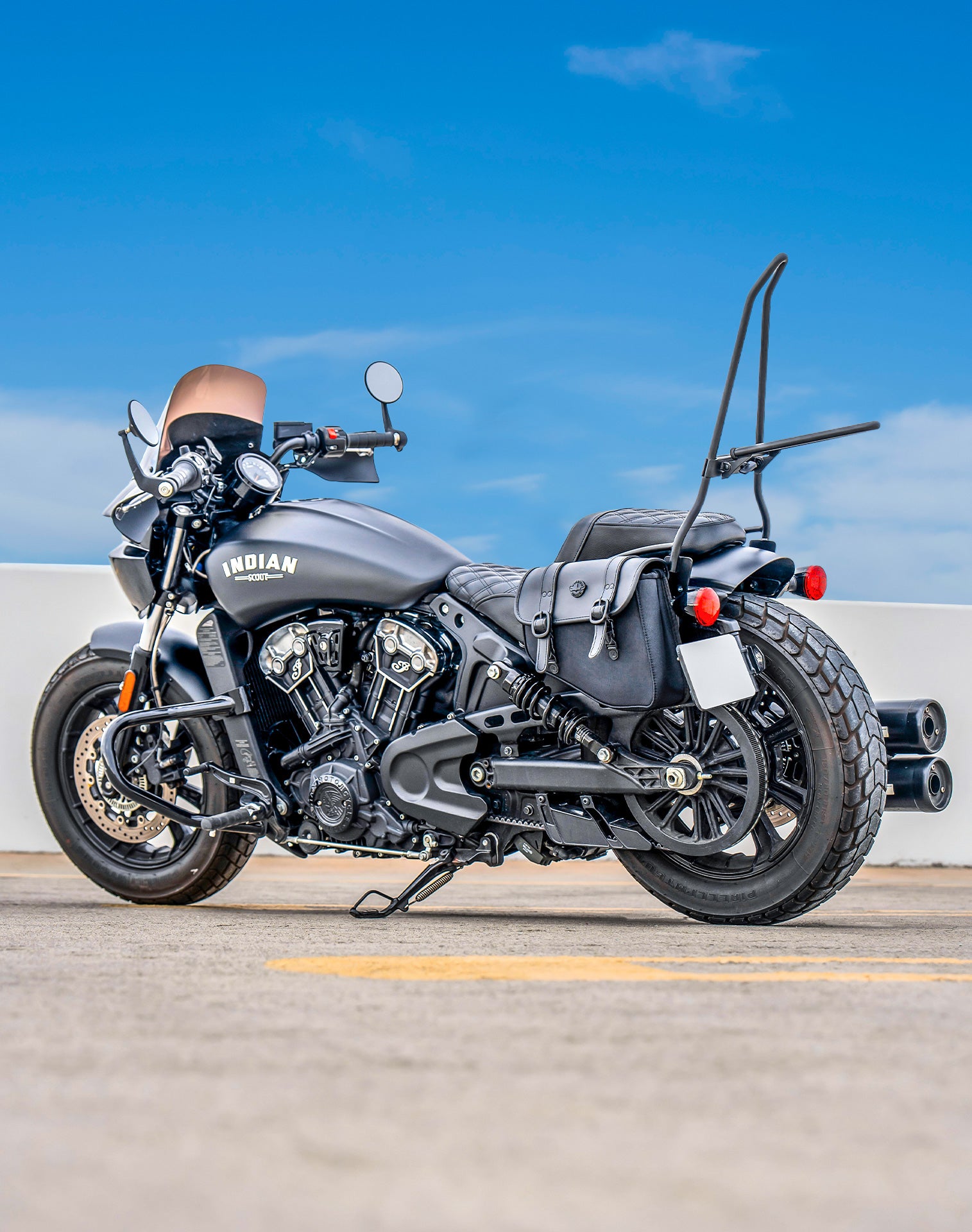 8L - Pony Indian Scout Bobber Leather Saddlebags Lifestyle