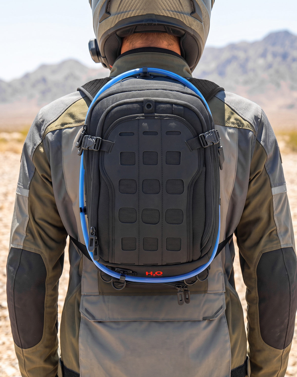 7L - Apex ADV Touring Tank Bag With Hydration Pack