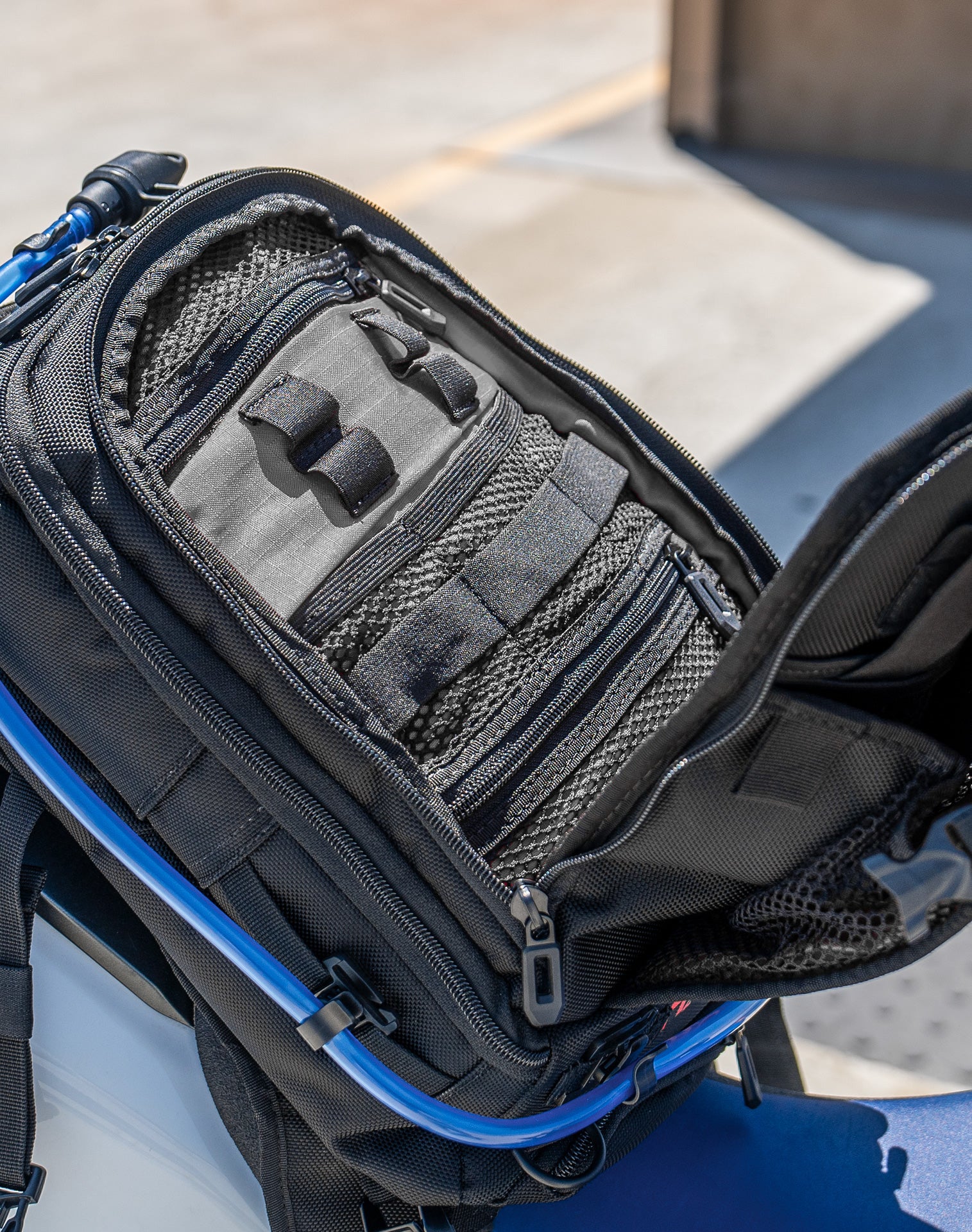 バッグ Aquarius77 Viking Apex Suzuki ADV Touring Tank Bag with Hydration Pack