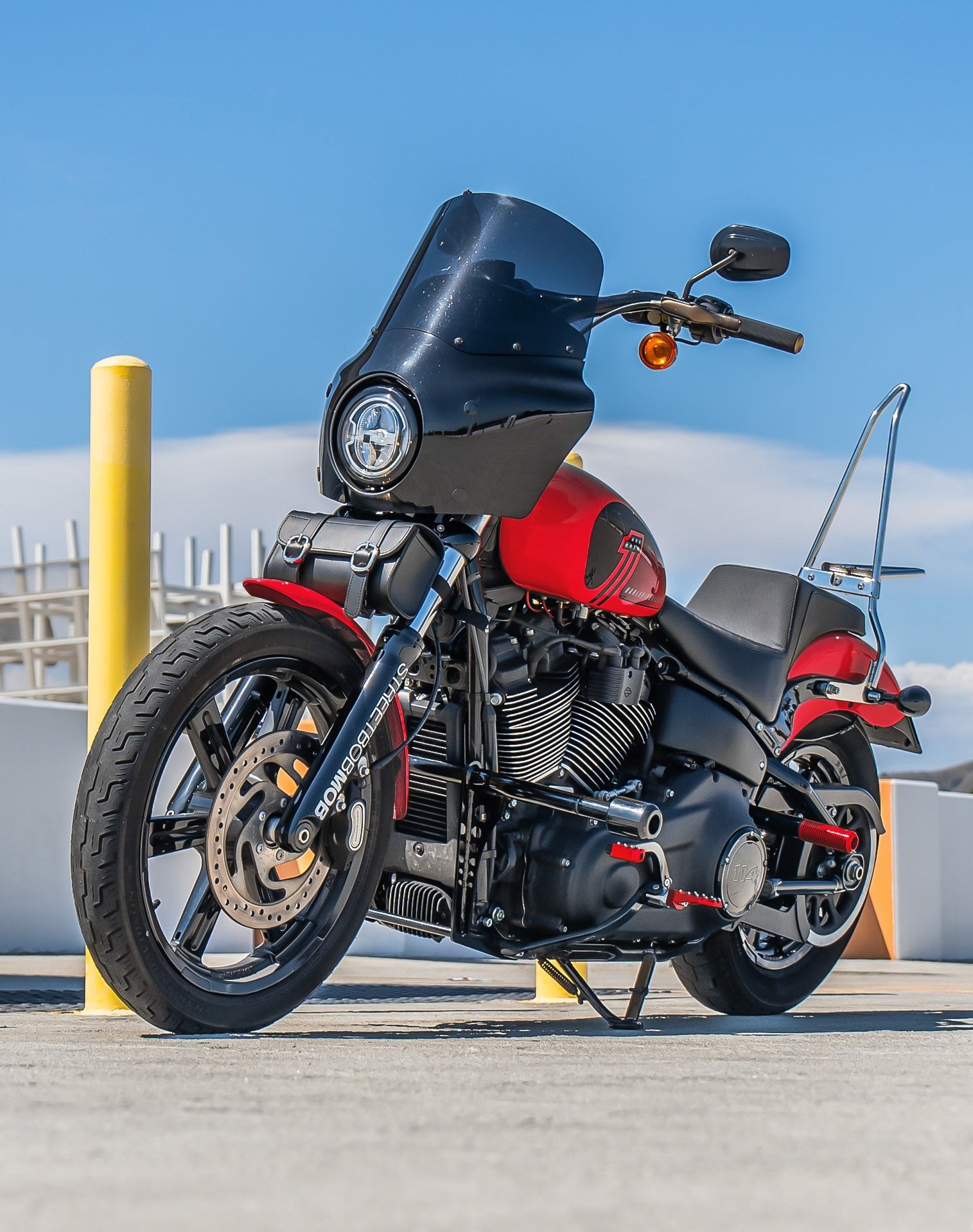 2L - Armor Plain Leather Motorcycle Fork Bag Lifestyle Vertical