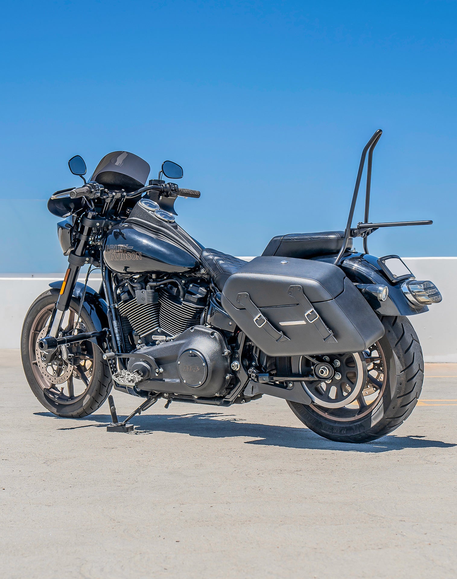 fxlrs.バイキングバッグスViking Bags Viking Baldur XL Harley Softail Low Rider S FXLRS Leather Wrapped