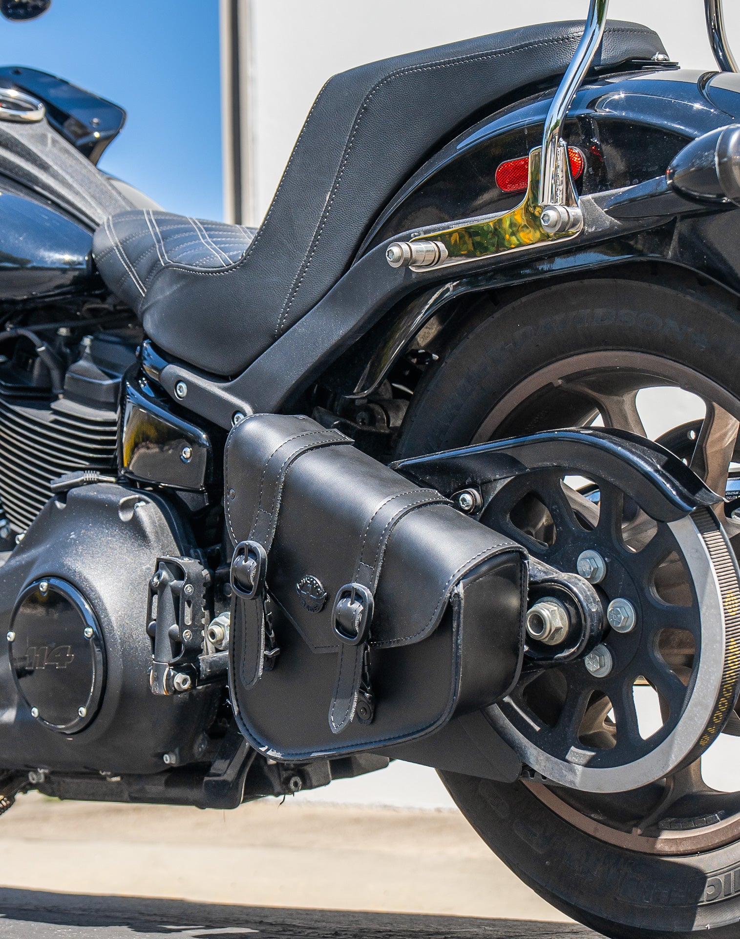 3L - Dark Age Plain Leather Motorcycle Swing arm Bag For Harley Softail v2