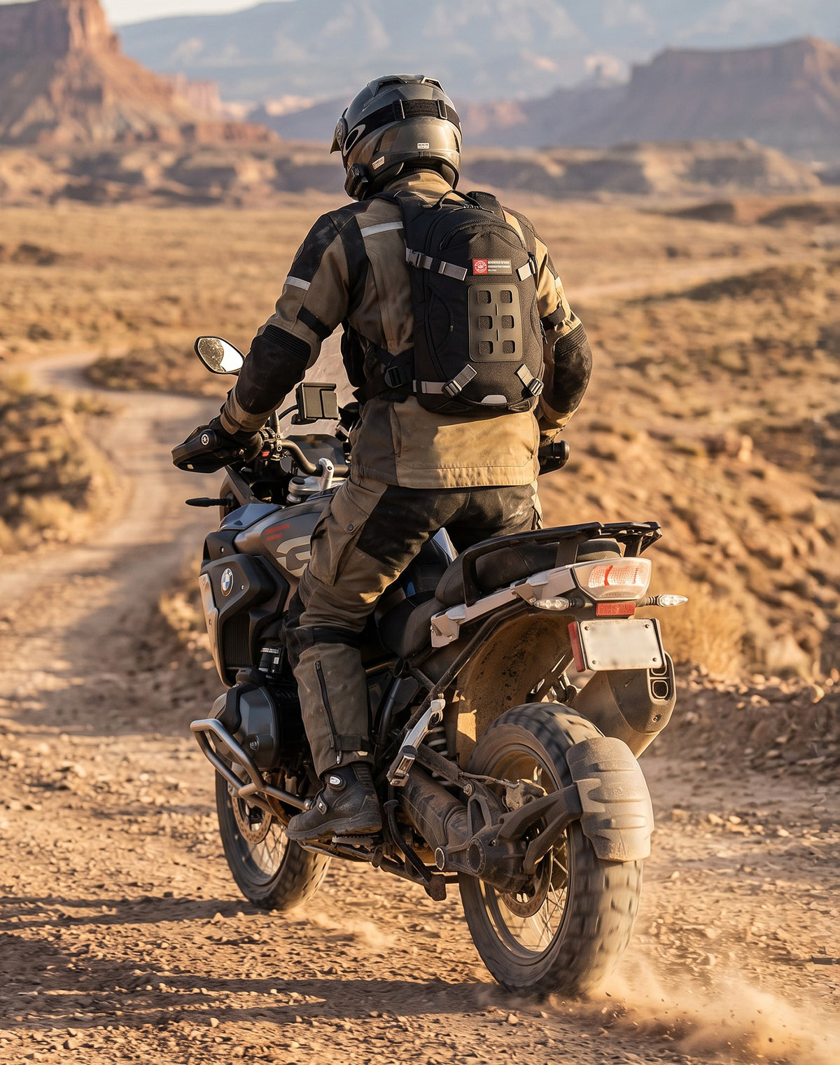 12L - Explorer Adventure Touring Backpack with Chest Harness