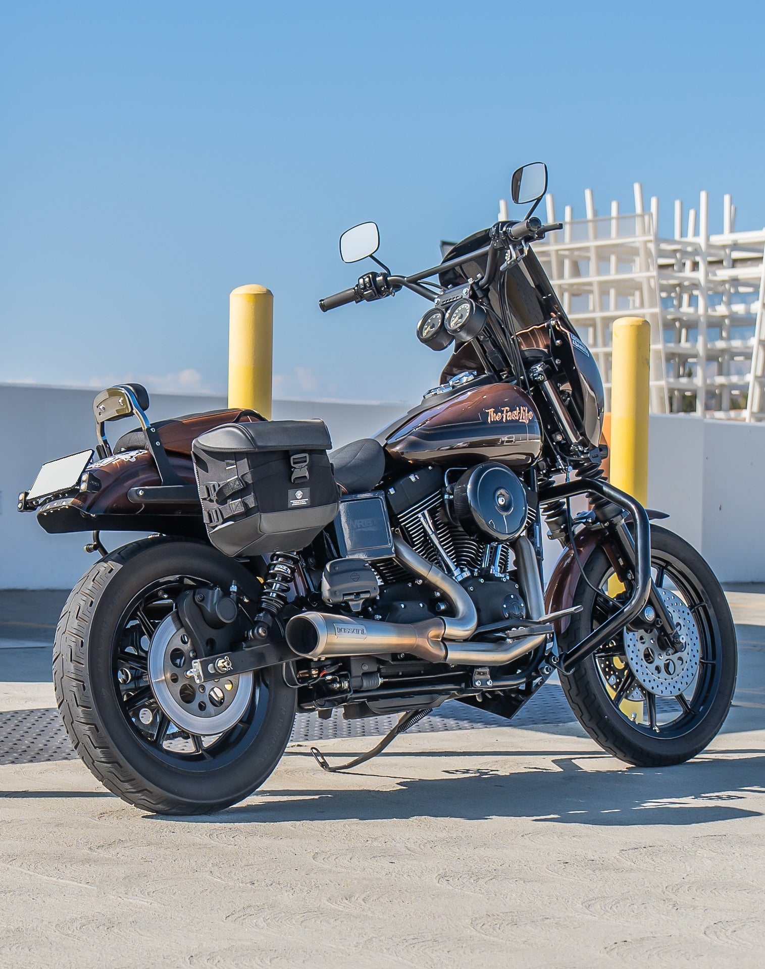 10L - Incognito Quick Mount Small Solo Saddlebag (Right Only) for Harley Dyna Super Glide FXD/I Lifestyle