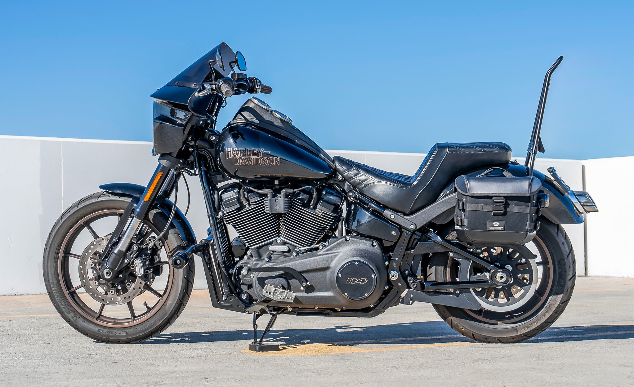 fxlrs.バイキングバッグスViking Bags Viking 20L Incognito Quick-Mount Harley Softail Low Rider S FXLRS