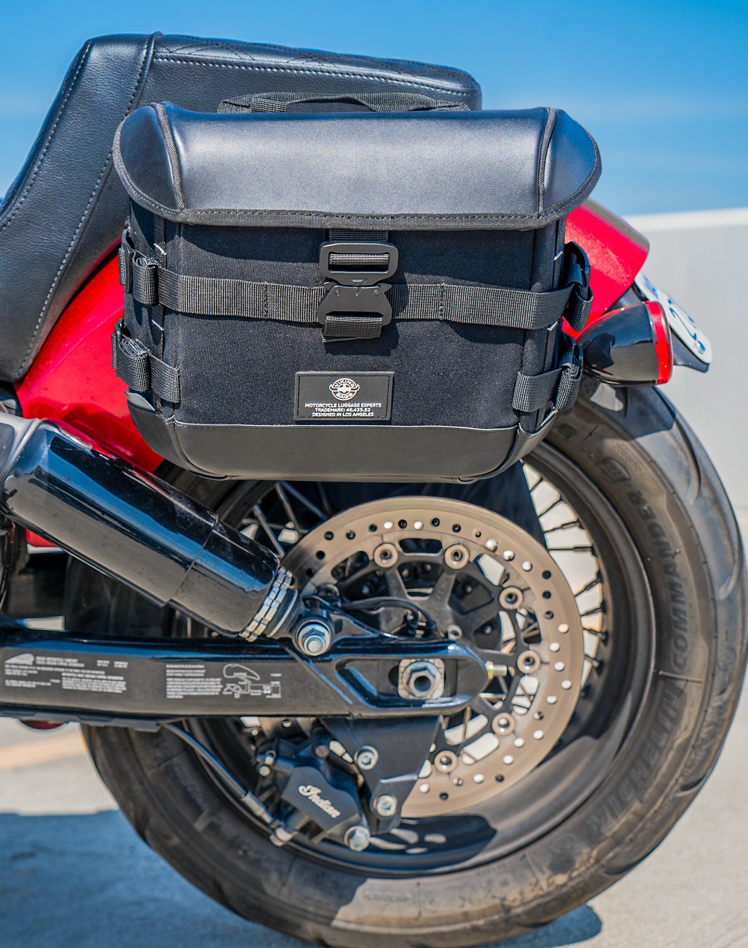 20L - Incognito Quick-Mount Small Indian Super Chief Saddlebags Life Style Photo