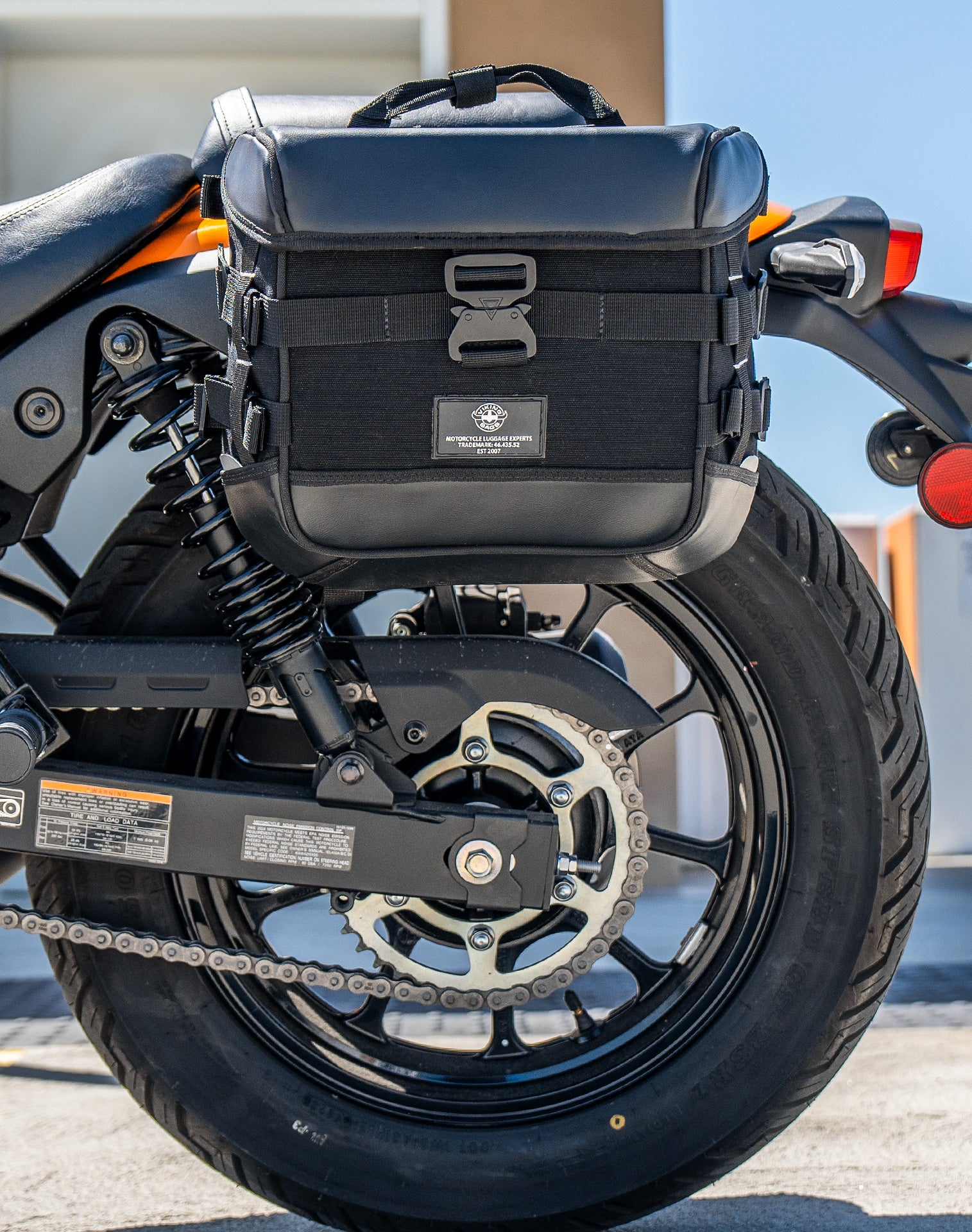 20L - Incognito Quick-Mount Small Kawasaki Eliminator 450 Saddlebags Life style 2