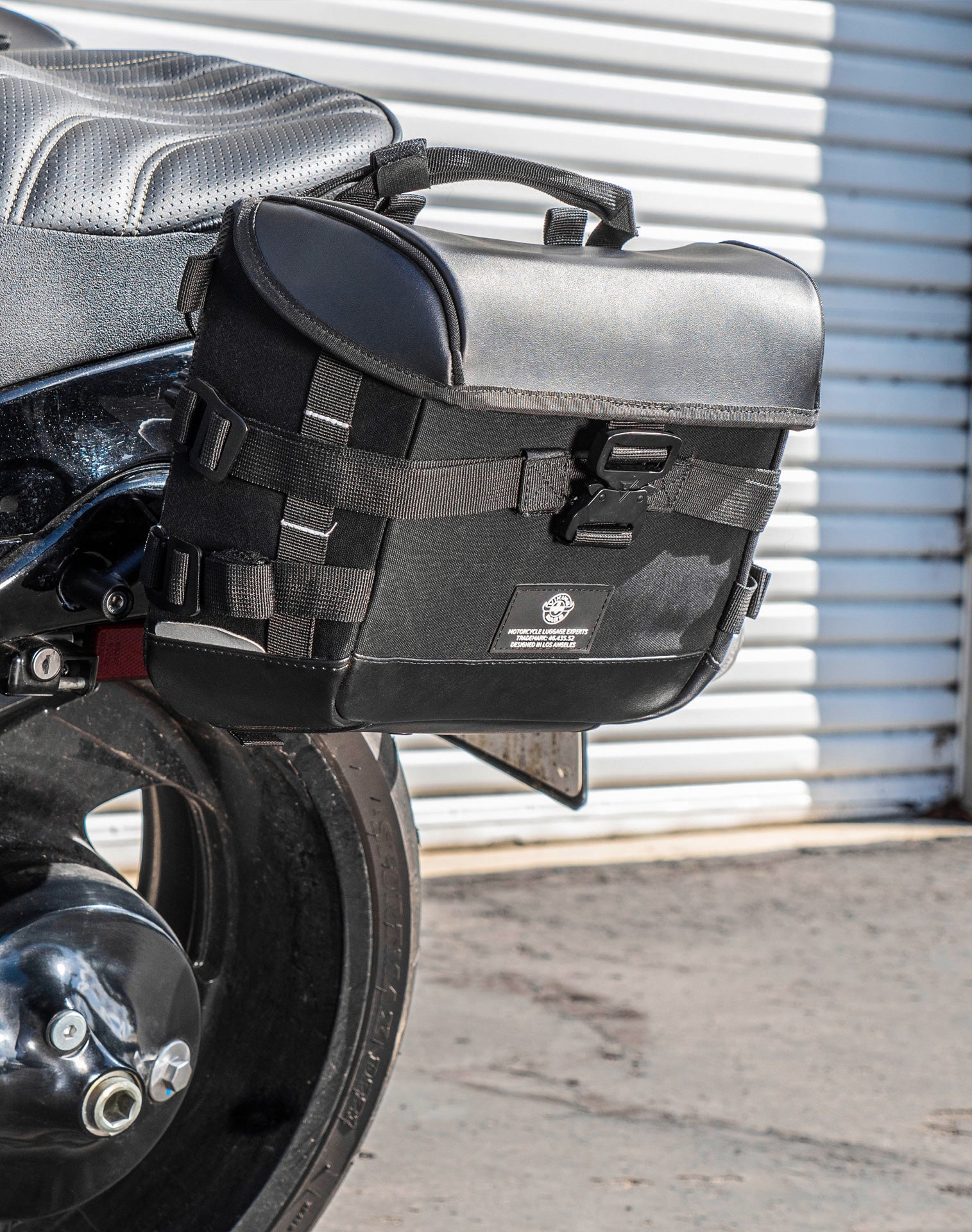 20L - Incognito Quick-Mount Small Suzuki Boulevard M109 VZR1800 Saddlebags Life style 2