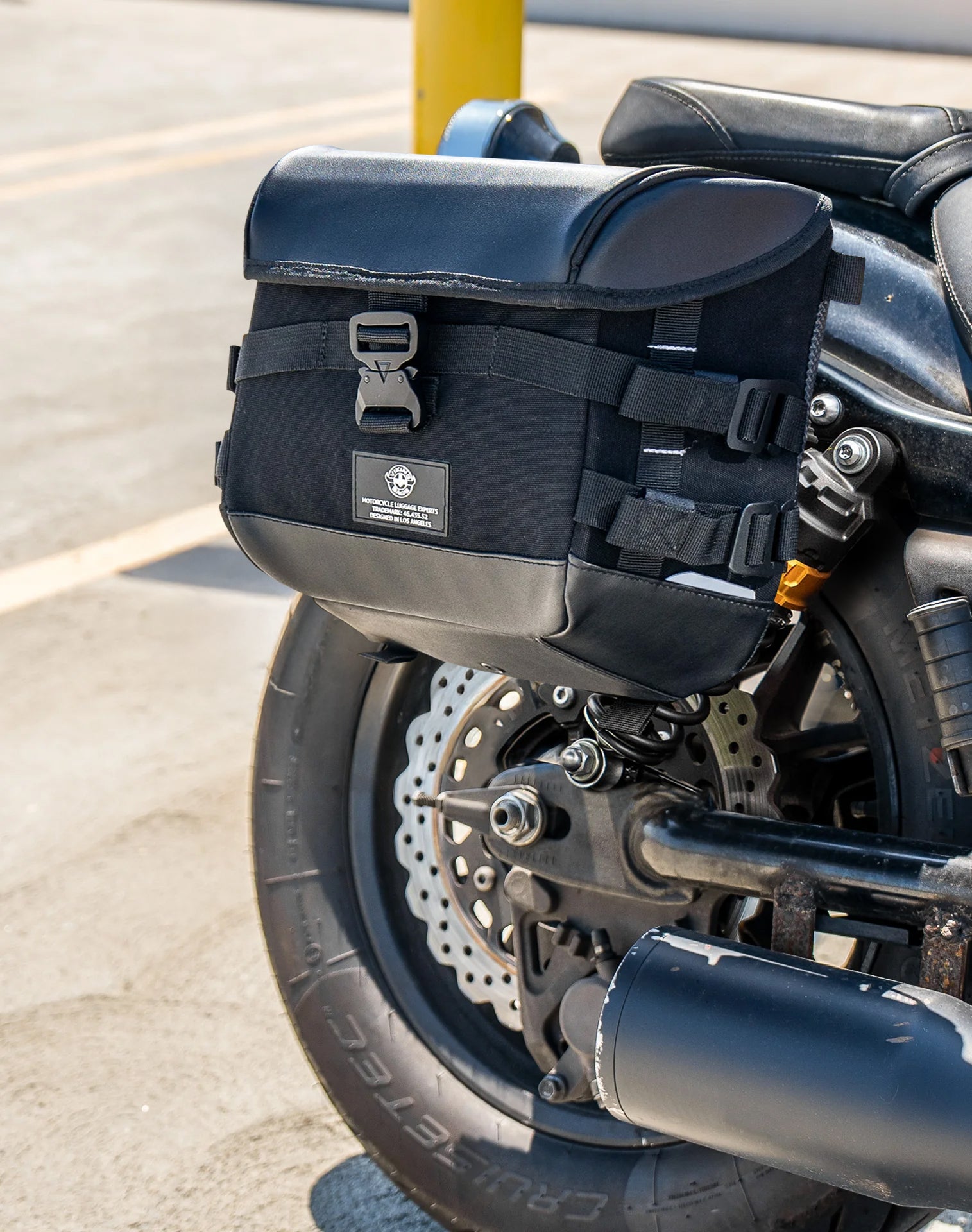 20L - Incognito Quick-Mount Small Yamaha Bolt Saddlebags Life style 3
