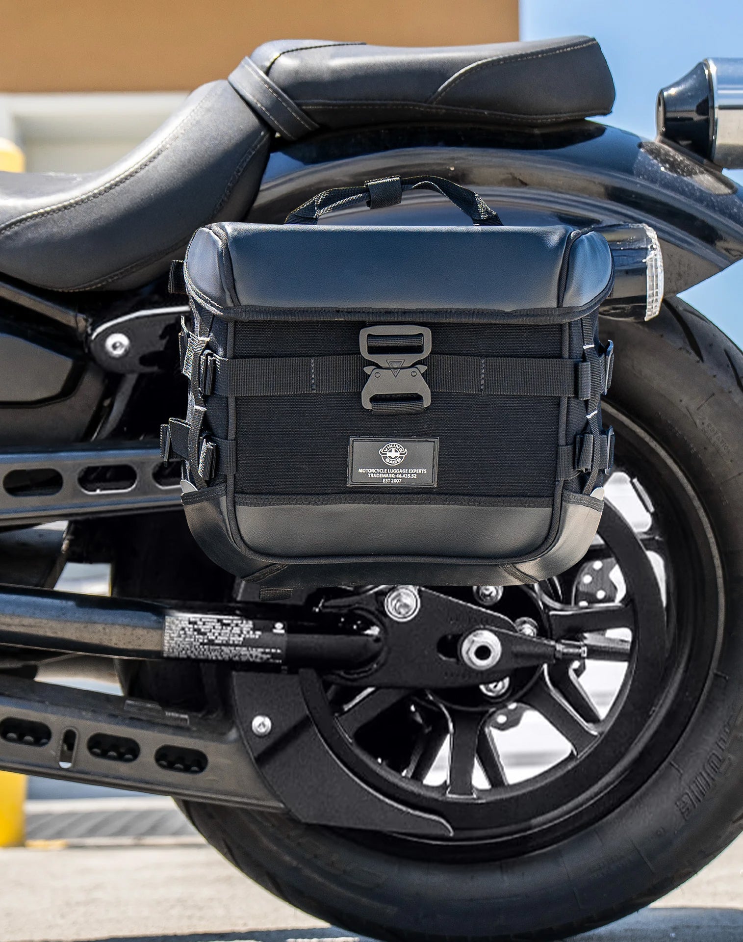 20L - Incognito Quick-Mount Small Yamaha Bolt Saddlebags Life style 4