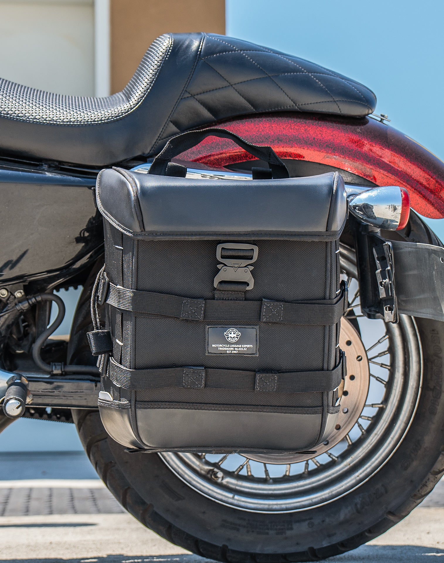 15L - Incognito Quick Mount Medium Solo Motorcycle Saddlebag (Left Only) for Harley Sportster Seventy Two XL1200V v2