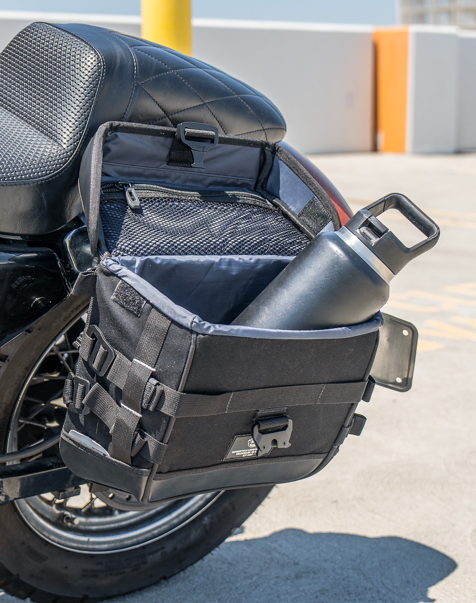 10L - Incognito Quick Mount Small Solo Motorcycle Saddlebag (Left Only) for Harley Sportster Seventy Two XL1200V v4