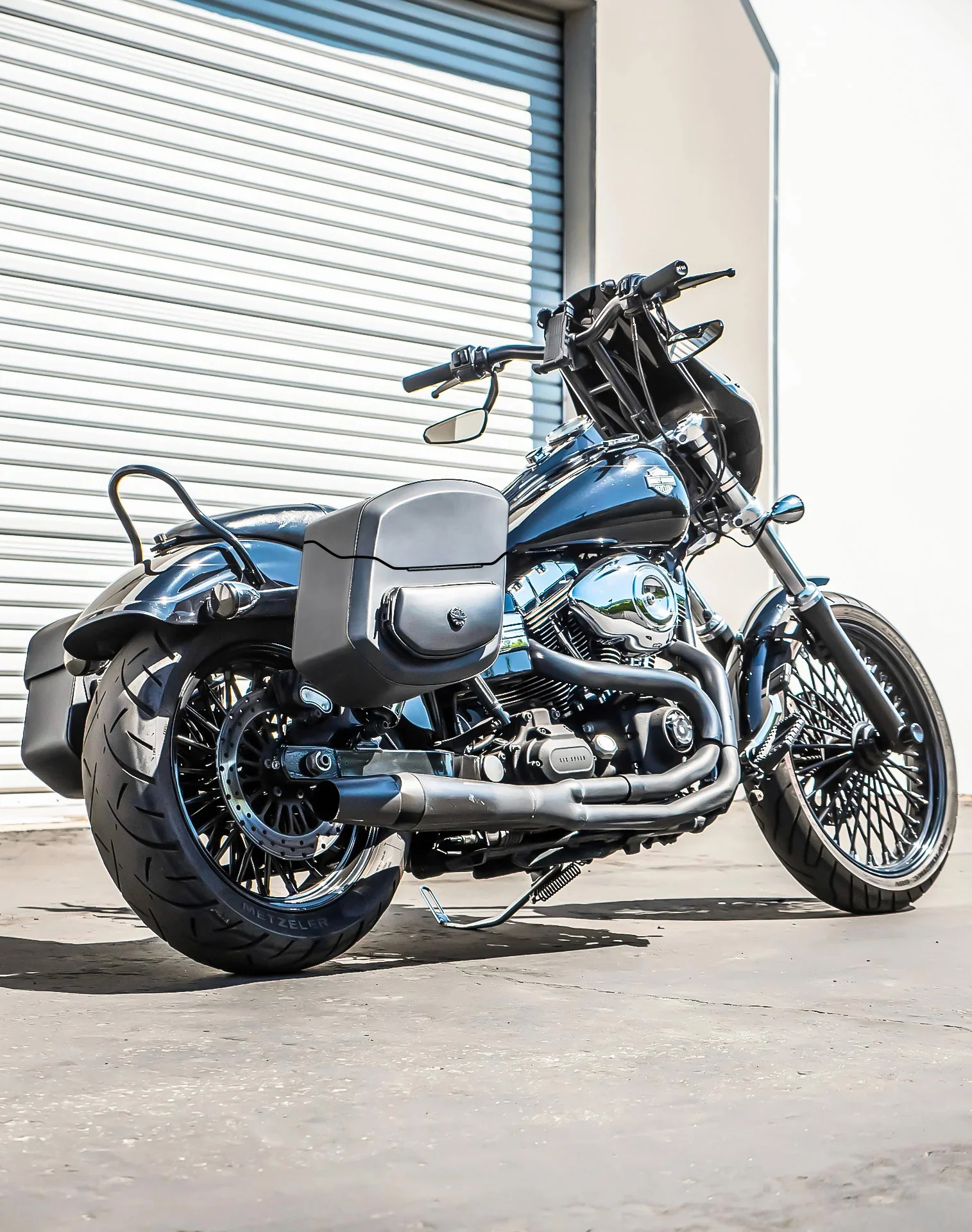 24L - Ironclad Quick-Mount Medium Harley Dyna Wide Glide FXDWG Leather Wrapped Hard Saddlebags Life Style 1