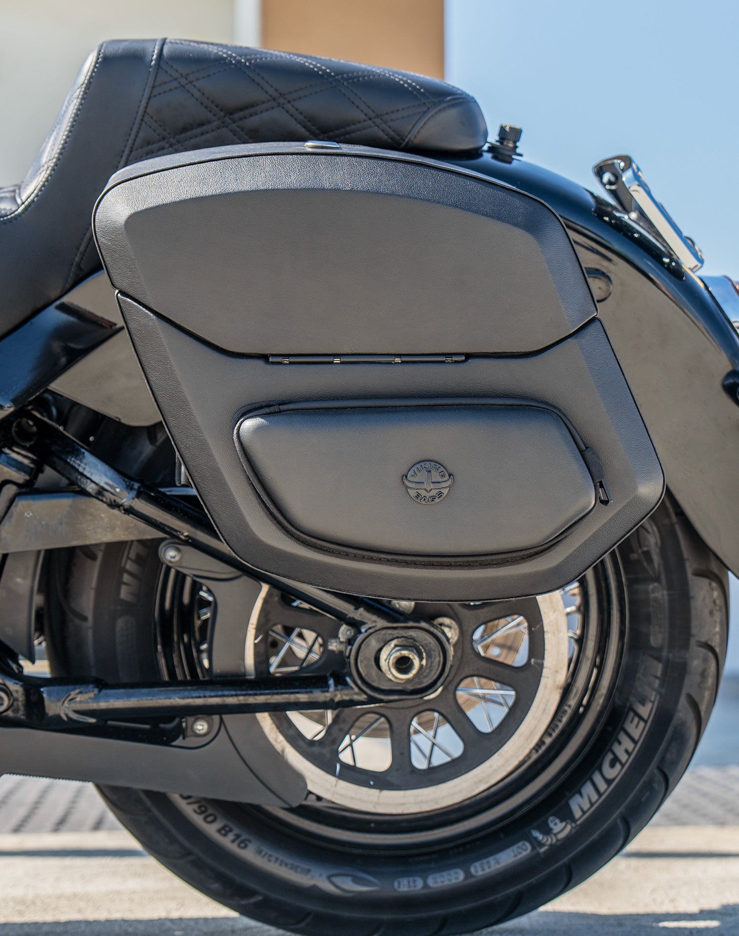 24L - Ironclad Quick-Mount Medium Harley Softail Heritage FLHC/S Leather Wrapped Hard Saddlebags Lifestyle