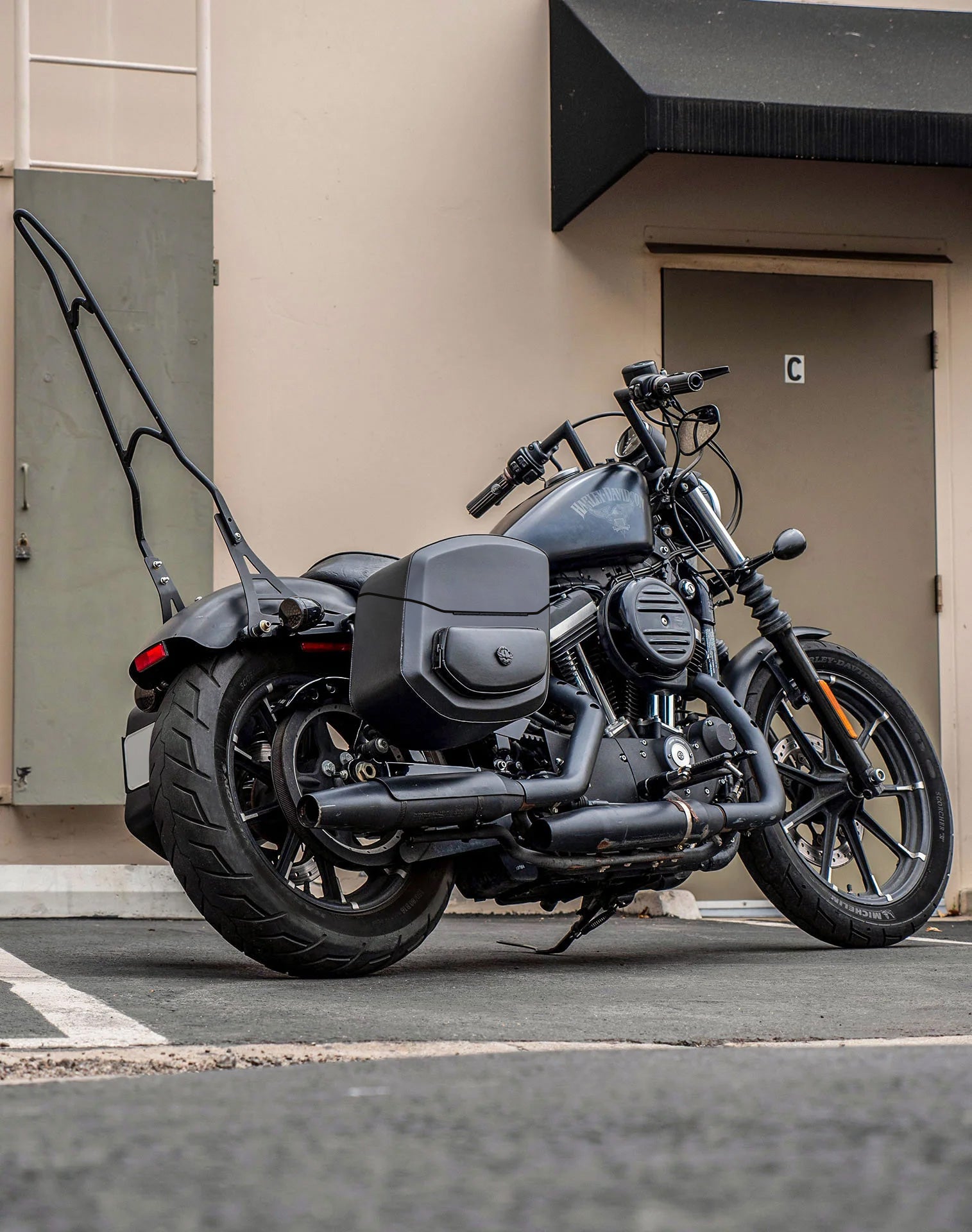 24L - Ironclad Quick-Mount Medium Harley Sportster 883 Iron XL883N Leather Wrapped Hard Saddlebags Life Style 2