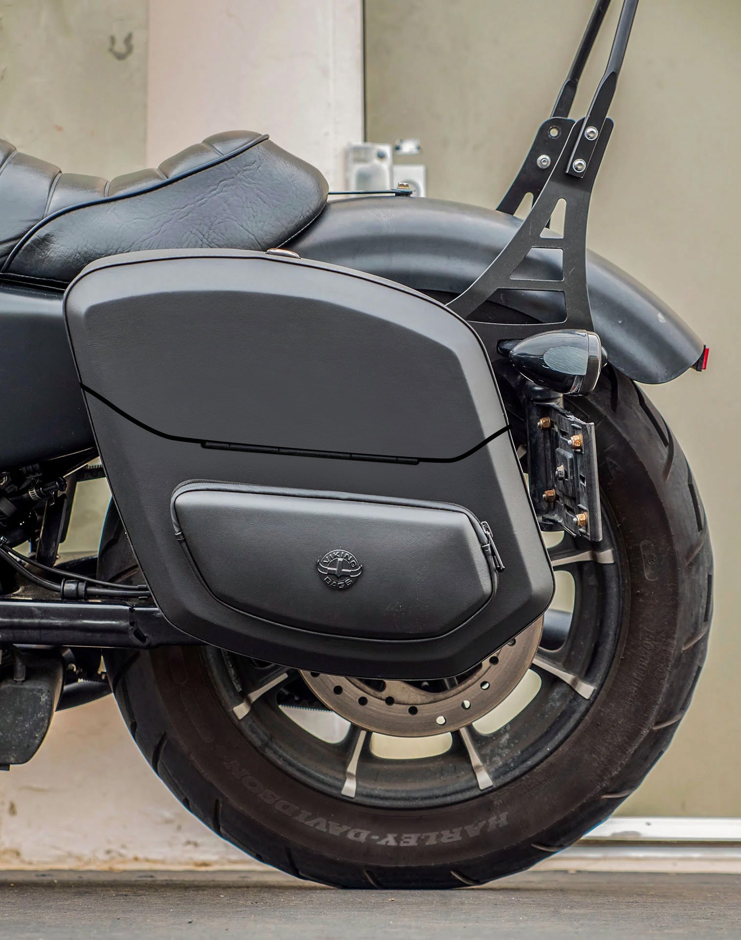 24L - Ironclad Quick-Mount Medium Harley Sportster 883 Iron XL883N Leather Wrapped Hard Saddlebags Life Style 3