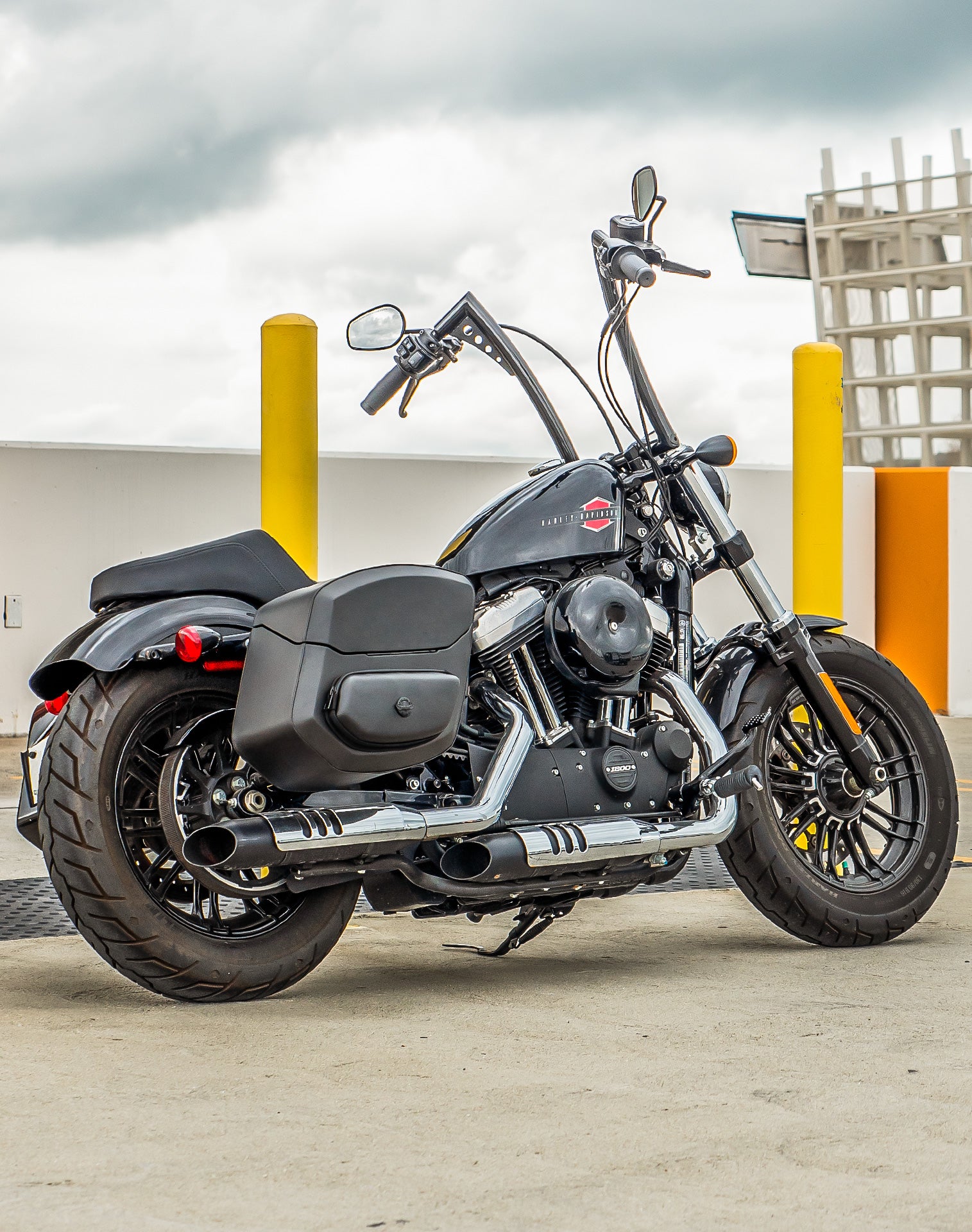 24L - Ironclad Quick-Mount Medium Harley Sportster Forty Eight Leather Wrapped Hard Saddlebags Life Style 1