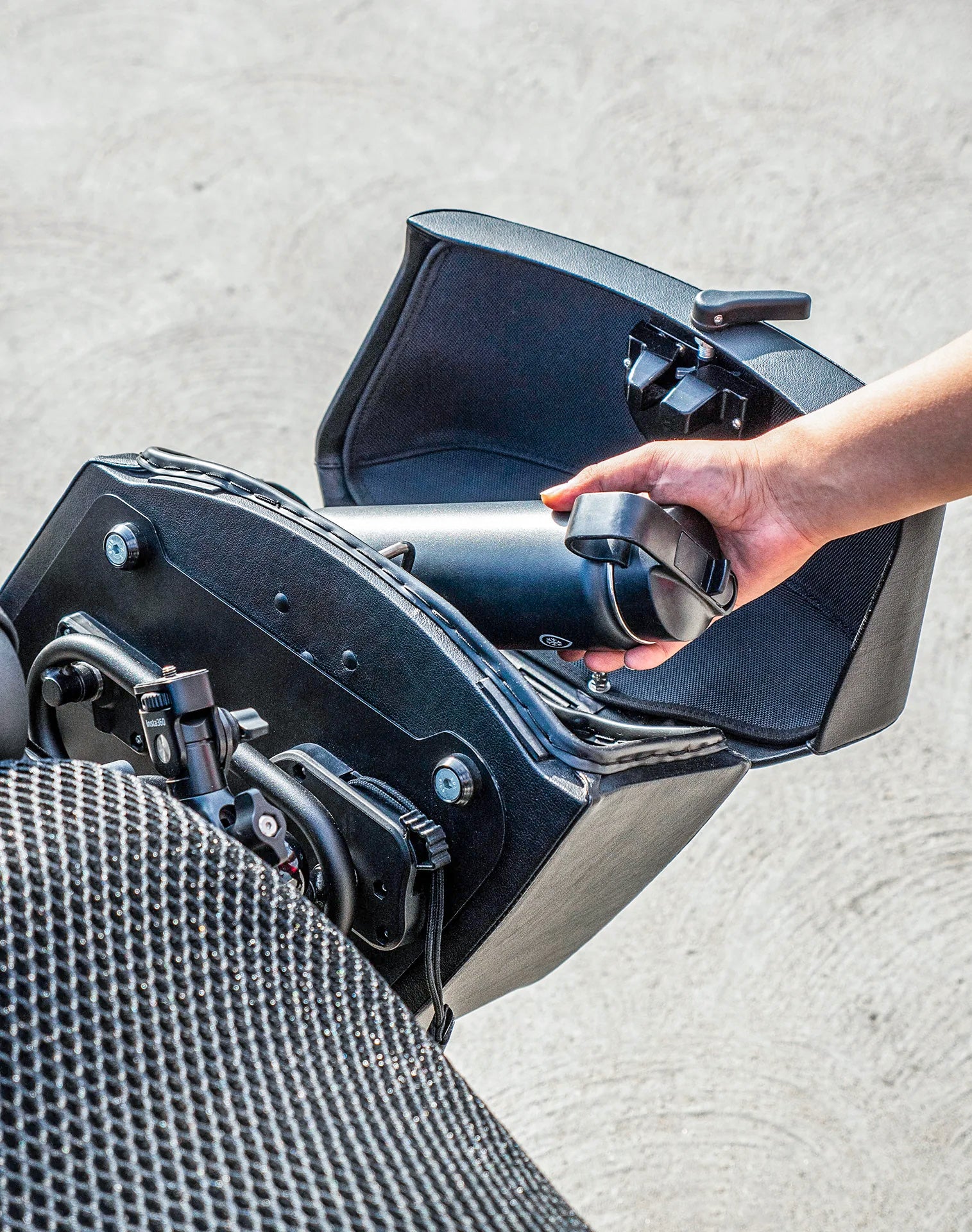 24L - Ironclad Quick-Mount Medium Harley Nightster RH975/S Leather Wrapped Hard Saddlebags Lifestyle