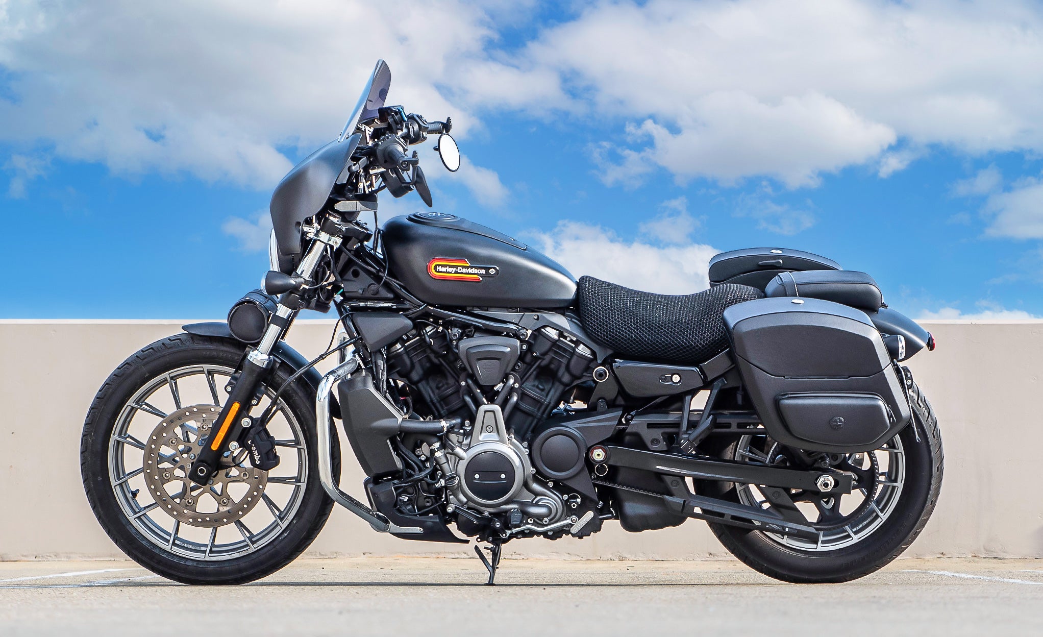 24L - Ironclad Quick-Mount Medium Harley Sportster Nightster RH975/S Leather Wrapped Hard Saddlebags Life Style Photo @expand