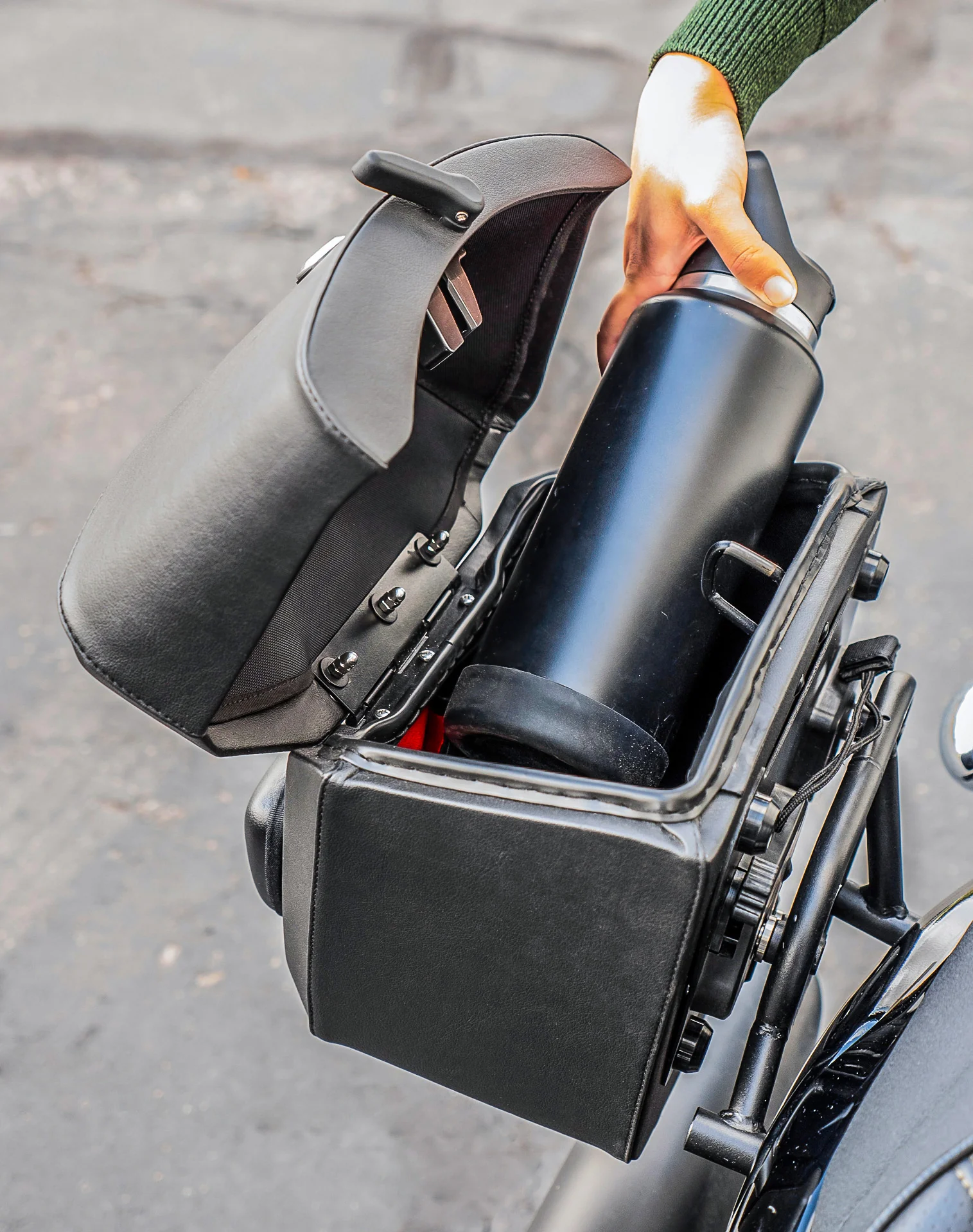 24L - Ironclad Quick-Mount Medium Indian Chief Dark Horse Leather Wrapped Hard Saddlebags Life Style 4