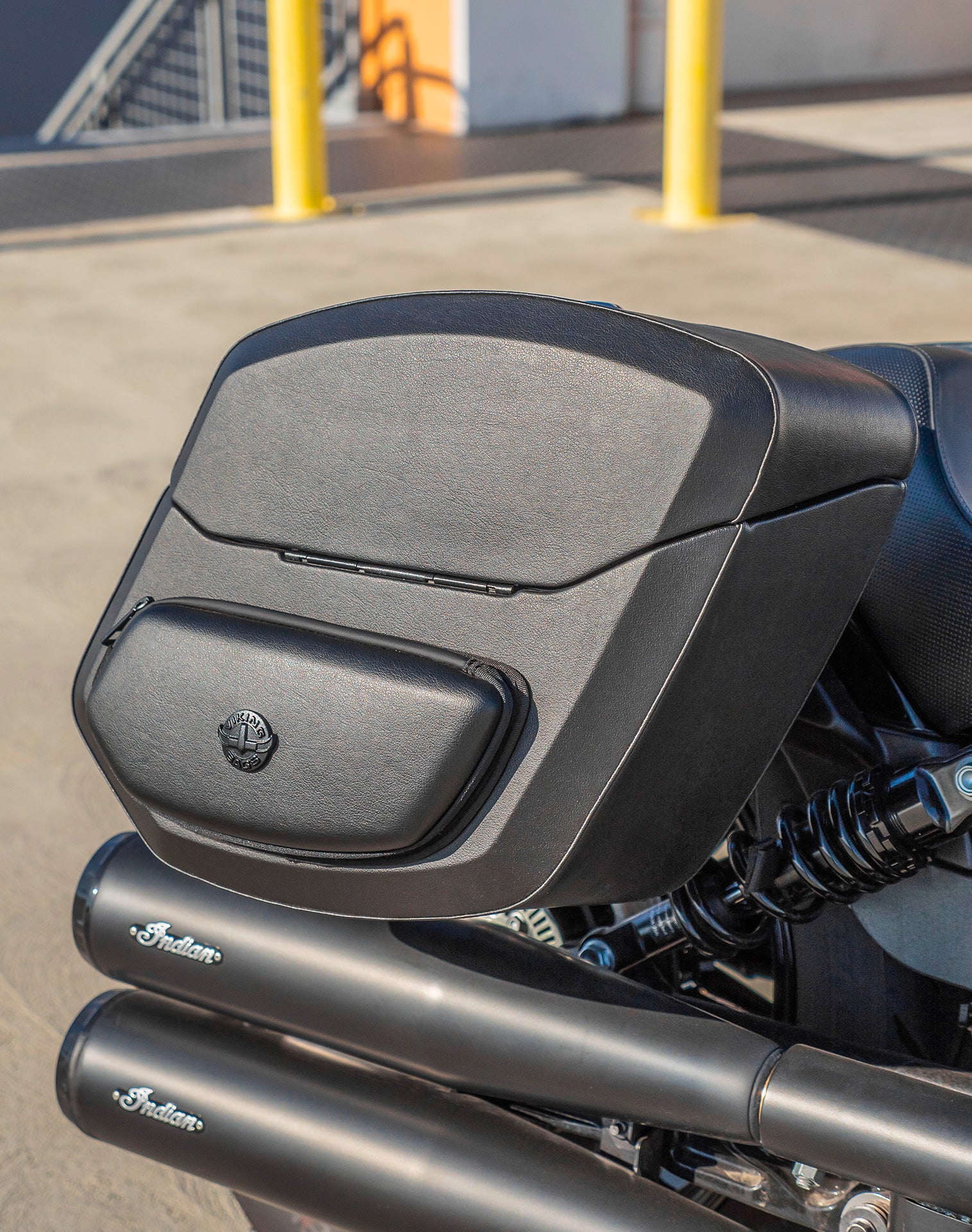 24L - Ironclad Quick-Mount Medium Indian Scout Bobber Twenty Leather Wrapped Hard Saddlebags Life Style 3