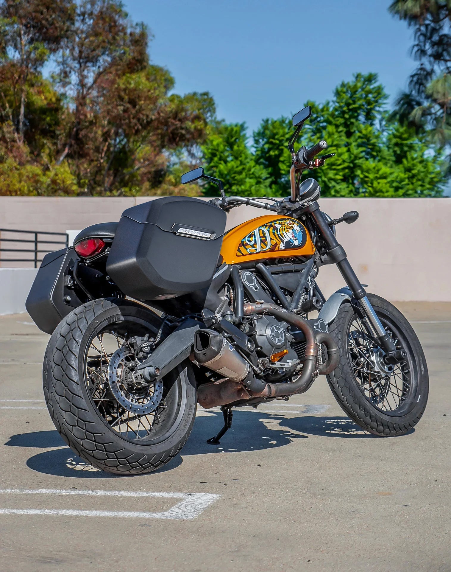 24L - Ironclad Quick-Mount Medium Ducati Scrambler (2014-17) Matte Hard Saddlebags Lifestyle