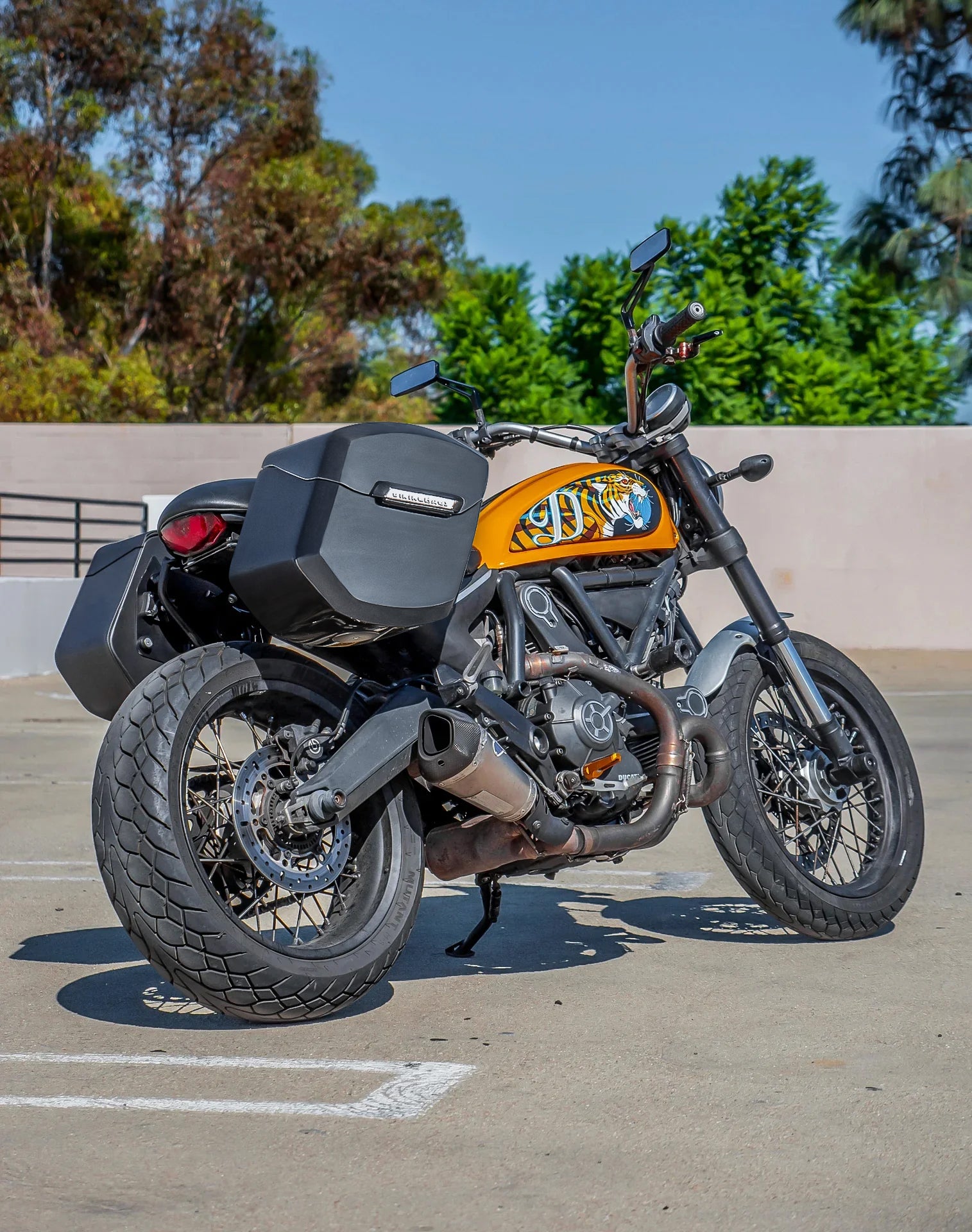 30L - Outlaw Quick-Mount Medium Ducati Scrambler (2014-17) Hard Saddlebags Lifestyle