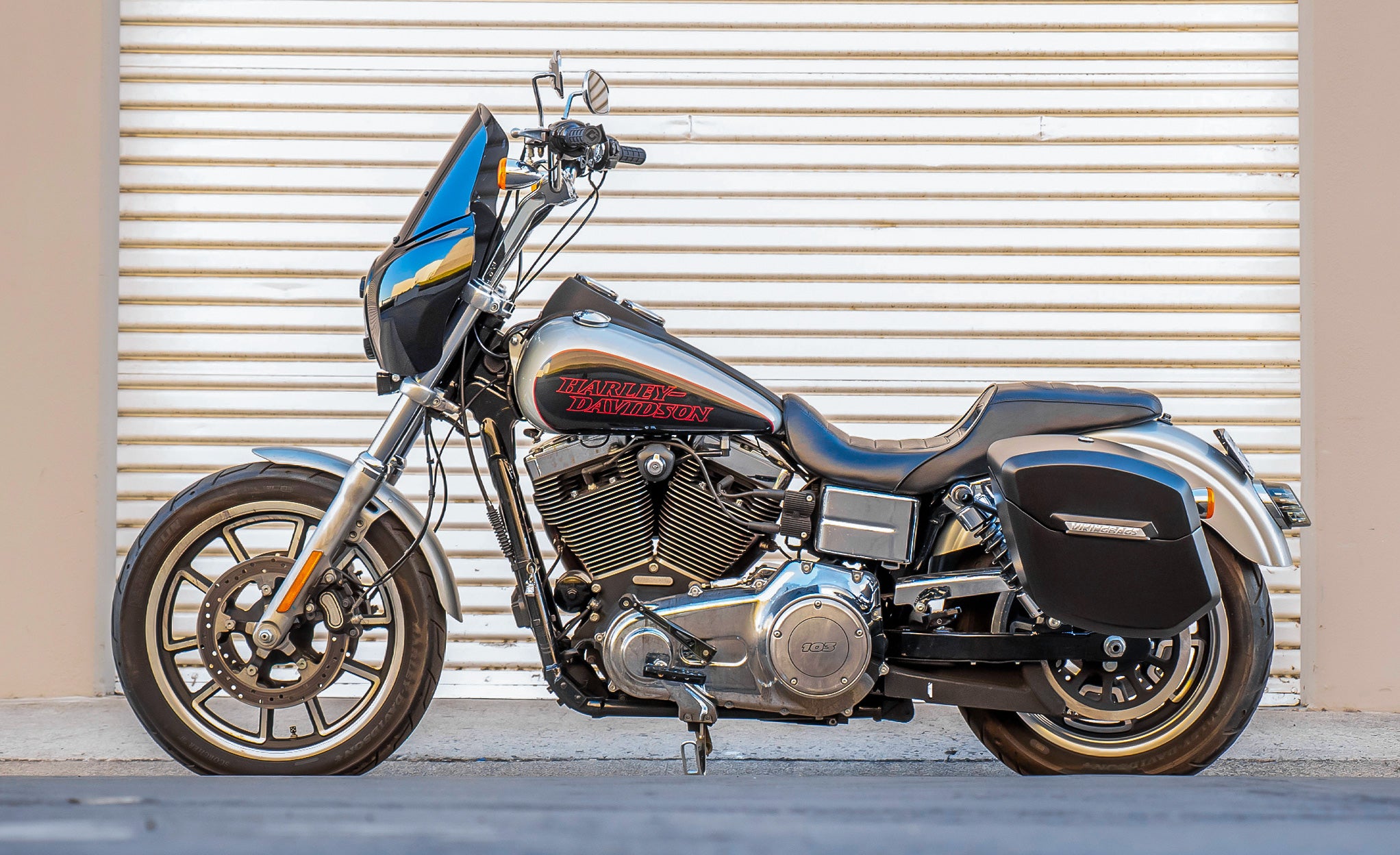 24L - Ironclad Quick-Mount Medium Harley Dyna Wide Glide FXDWG Matte Hard Saddlebags Life Style Photo @expand