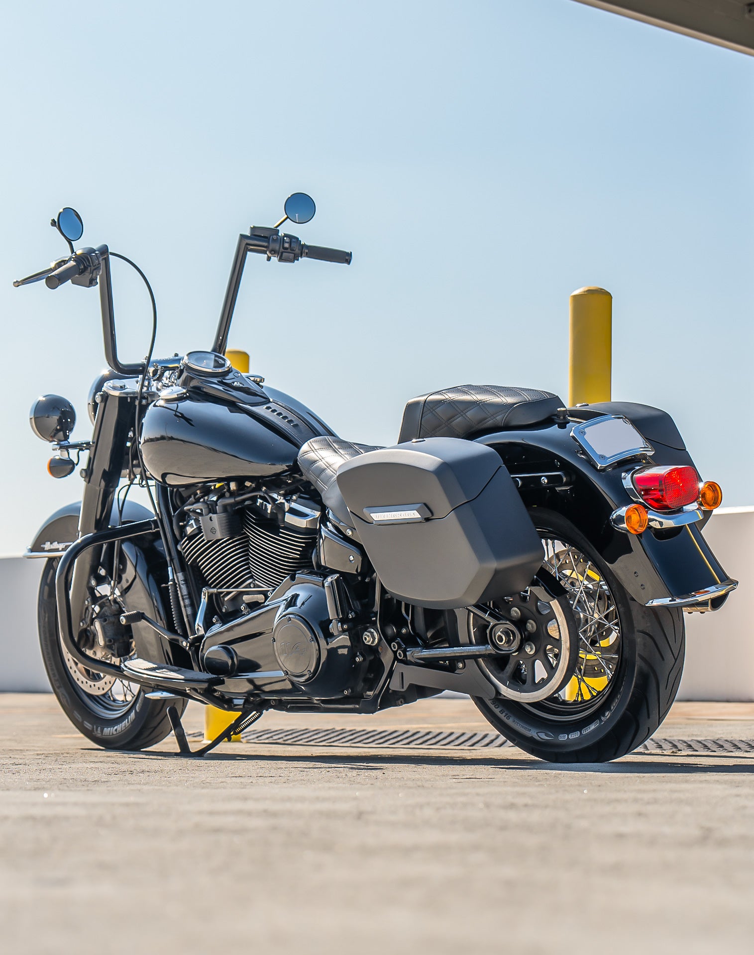 24L - Ironclad Quick-Mount Medium Harley Softail Heritage FLHC/S Matte Hard Saddlebags Lifestyle