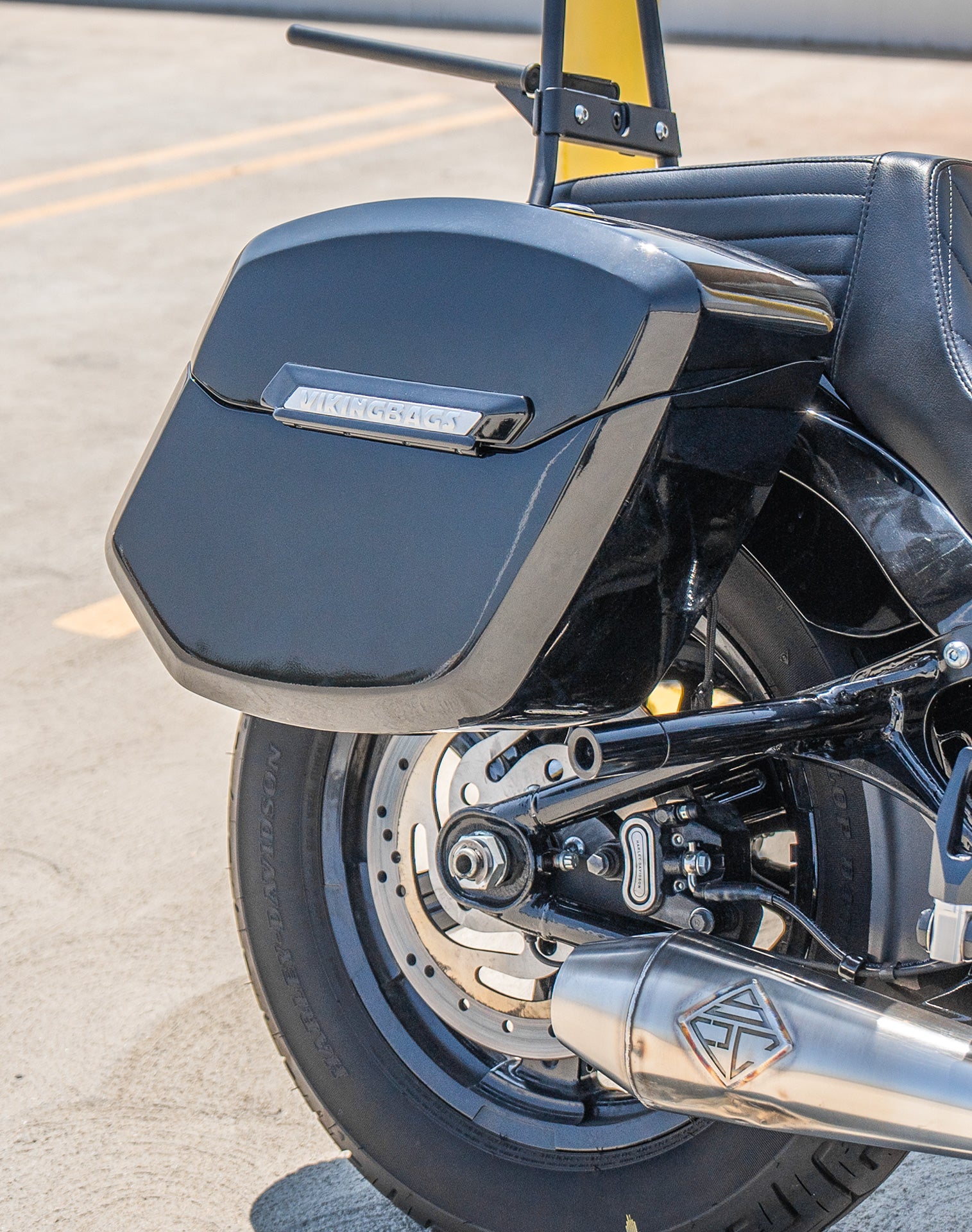 24L - Ironclad Quick-Mount Medium Harley Softail Street Bob Painted Hard Saddlebags Life style 4