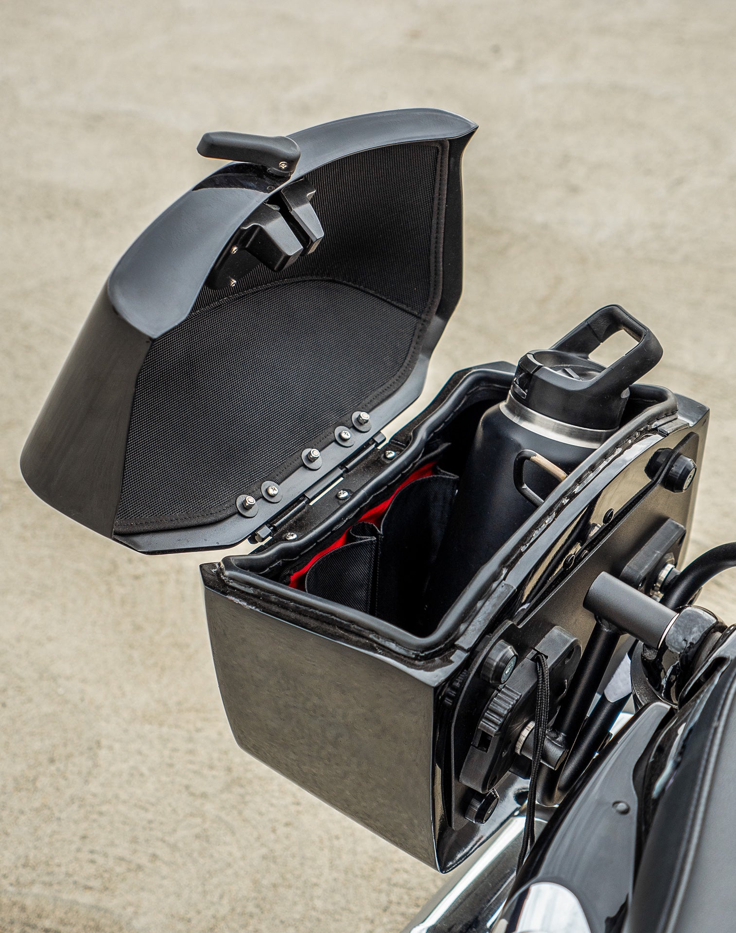 Viking 24L Ironclad Quick-Mount Medium Harley Sportster Forty