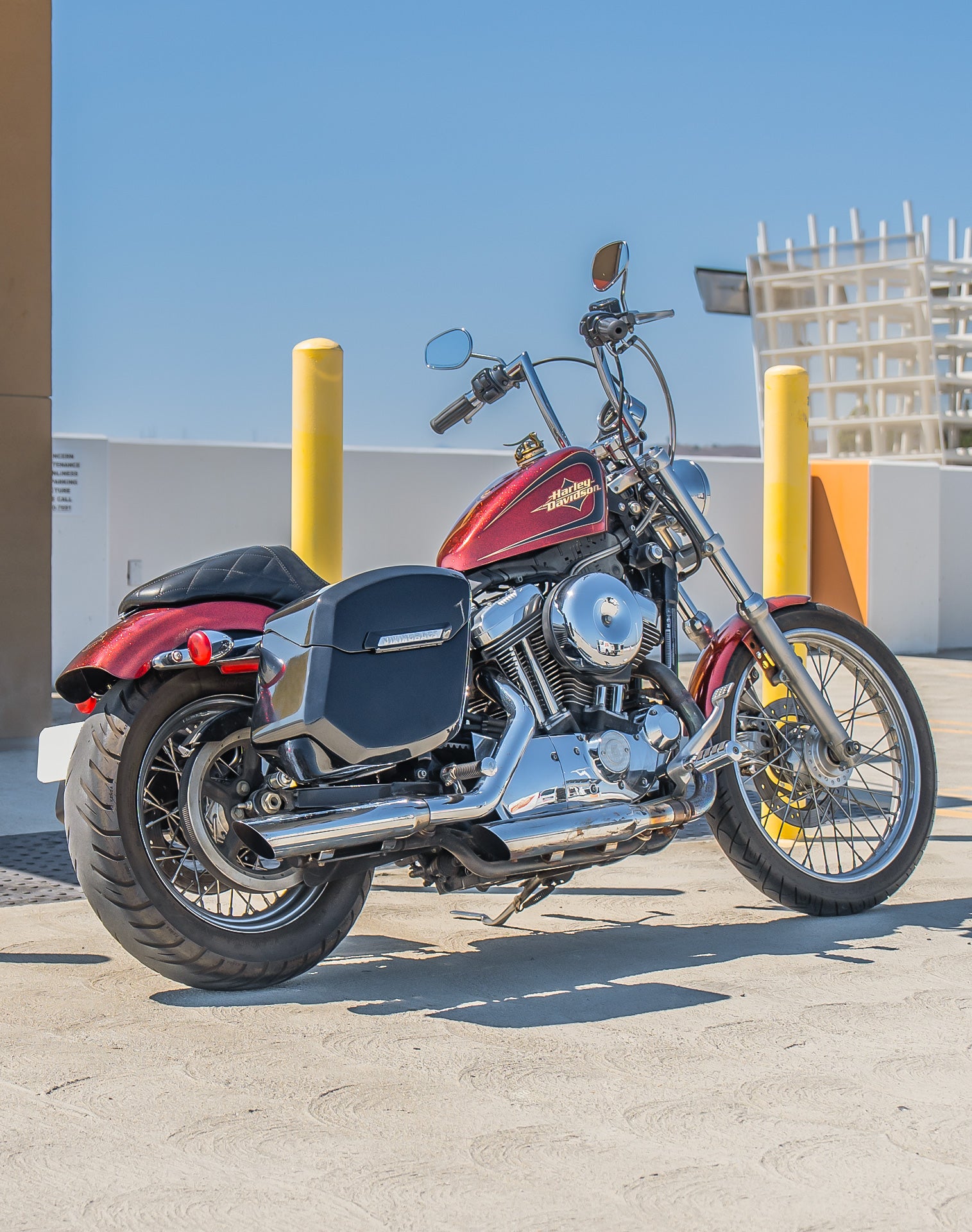 24L - Ironclad Quick-Mount Medium Harley Sportster Seventy Two 72 Painted Hard Saddlebags Life style 1