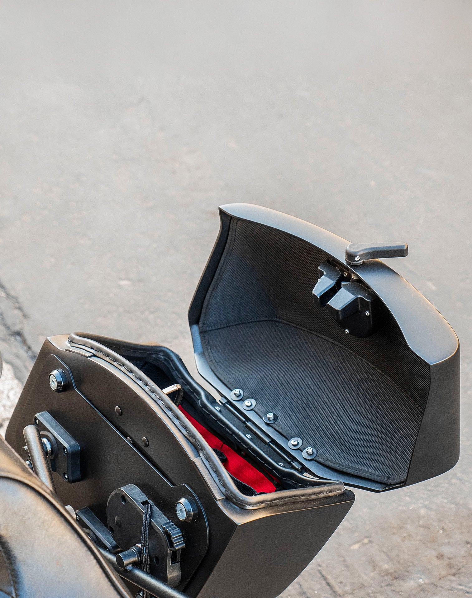 24L - Ironclad Quick-Mount Medium Royal Enfield Classic 350 Matte Hard Saddlebags Lifestyle