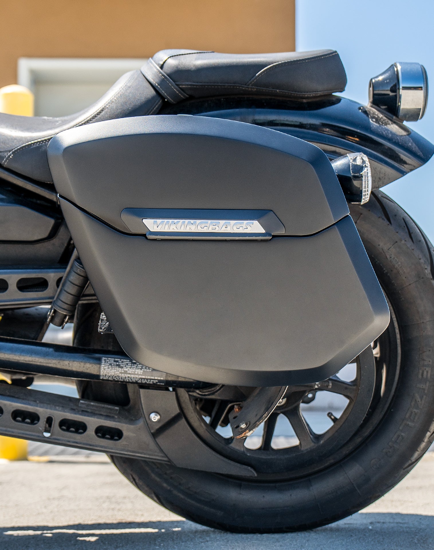 24L - Ironclad Quick-Mount Medium Yamaha Bolt Specific Matte Hard Saddlebags Life style 2