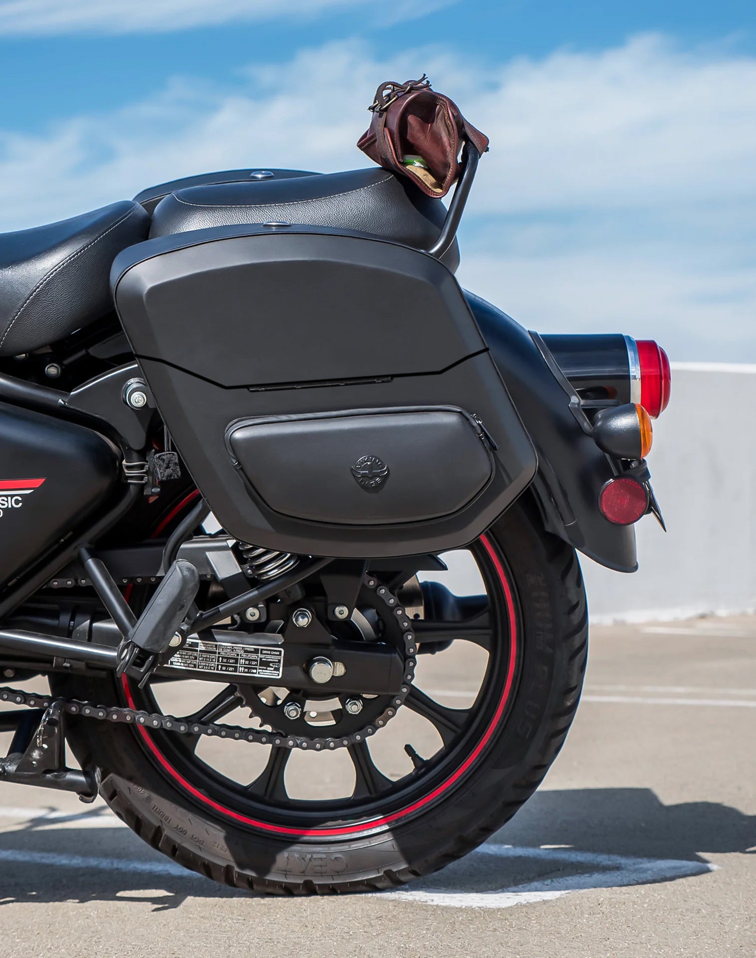 24L - Ironclad Quick-Mount Medium Royal Enfield Classic 350 Leather Wrapped Hard Saddlebags Life Style 2