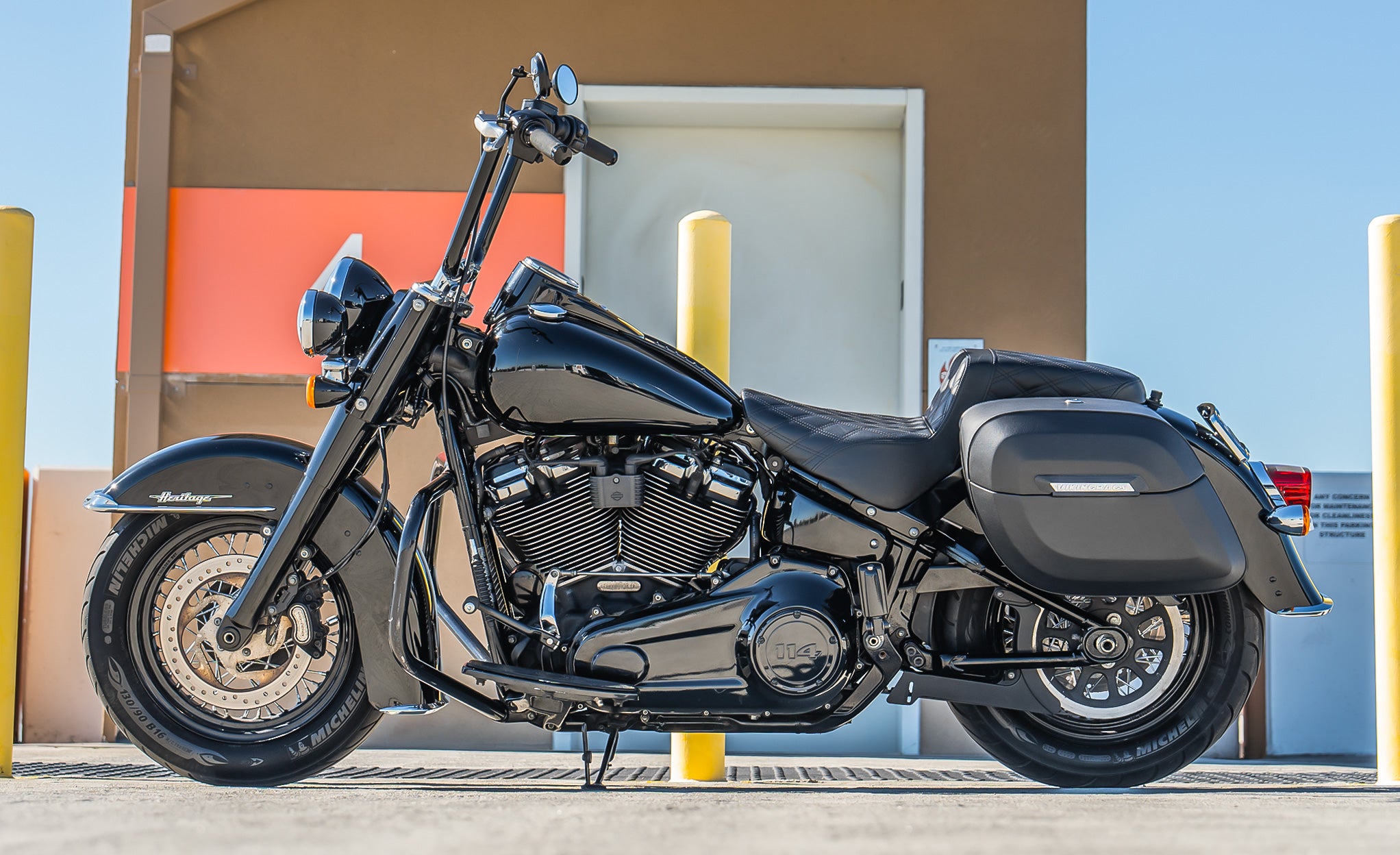 40L - Lamellar Raven Extra Large Leather Covered Motorcycle Hard Saddlebags for Harley Softail Heritage FLHC/S Lifestyle @expand