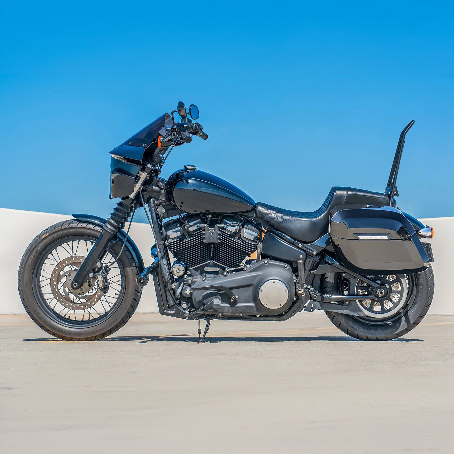 Viking Lamellar Raven XL Harley Softail Street Bob FXBB/S Painted