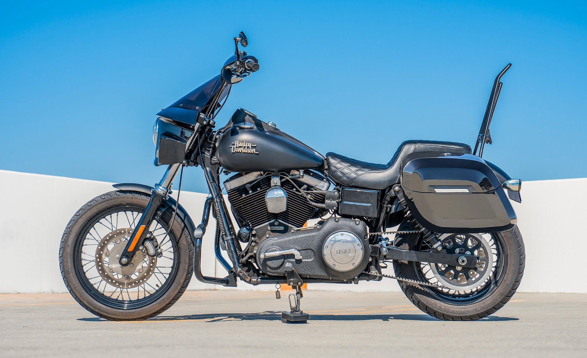 36L - Lamellar Raven Extra Large Shock Cut-out Painted Hard Saddlebags for Harley Dyna Street Bob FXDB/I Lifestyle @expand