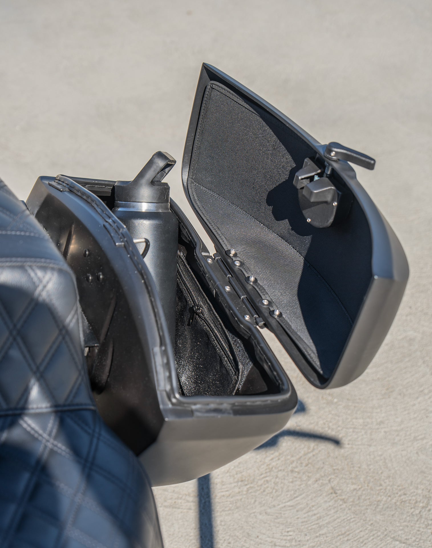 44L - Lamellar Stallion Extra Large Matte Motorcycle Hard Saddlebags for Harley Softail Heritage FLHC/S Lifestyle