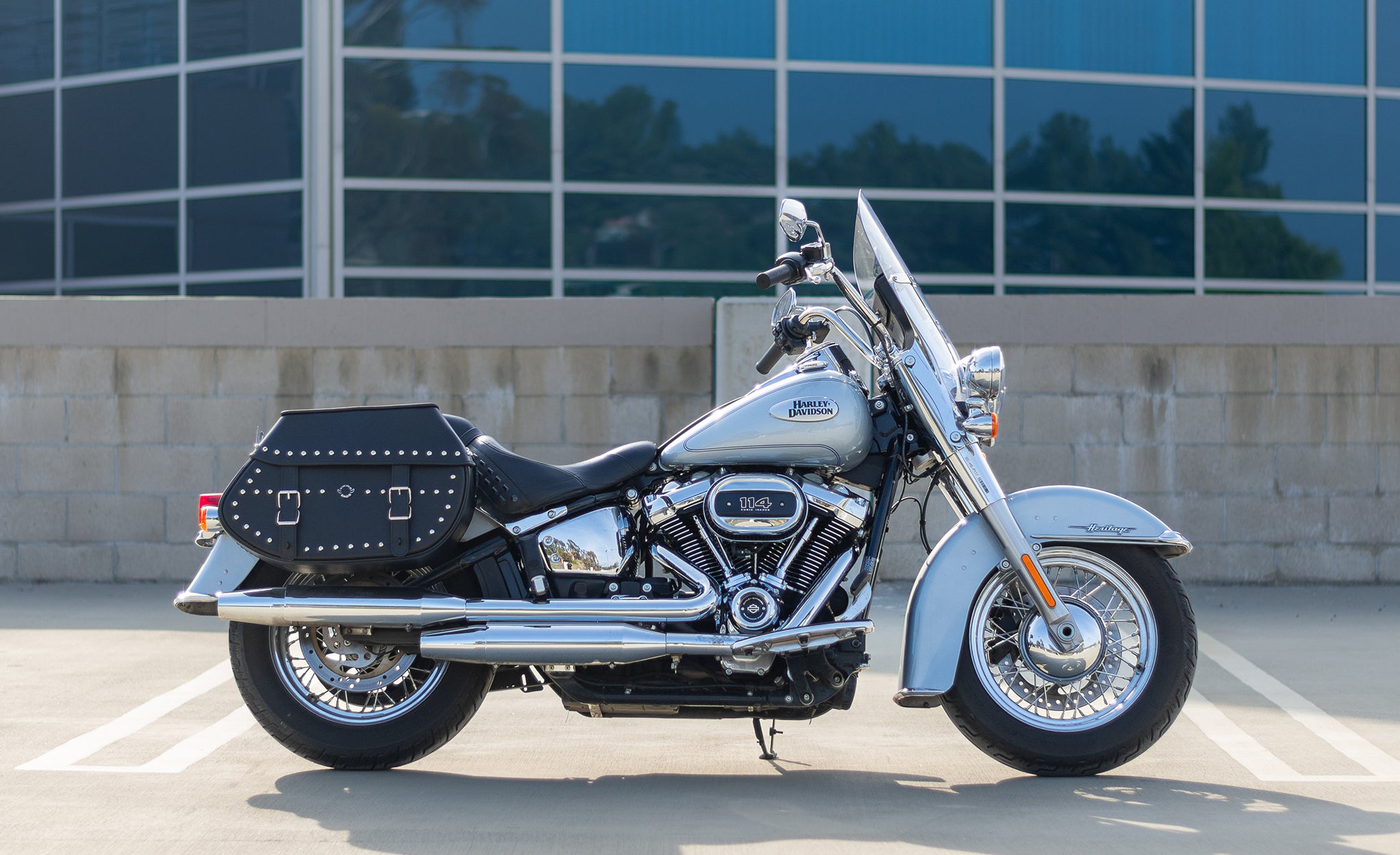 Viking Legacy Extra Large Studded Leather Motorcycle Saddlebags For Harley Softail Heritage Flst I C Ci @expand