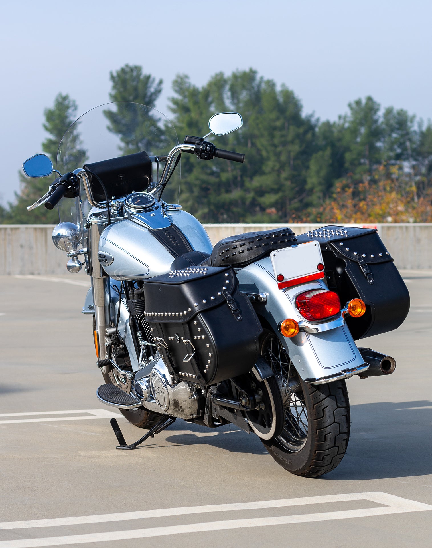Viking Legacy Extra Large Studded Leather Motorcycle Saddlebags For Harley Softail Heritage Flst I C Ci are Durable
