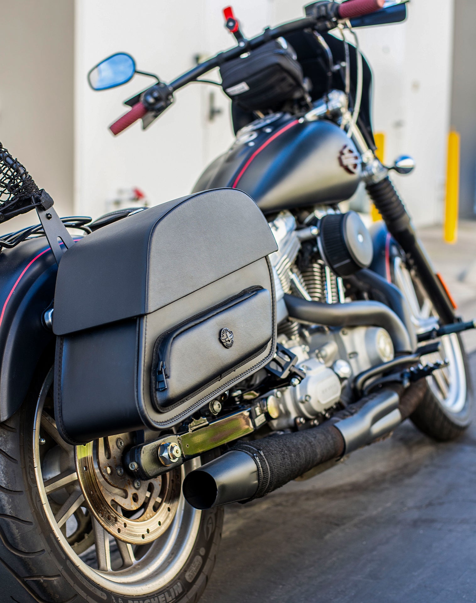 33L - Pantheon Large Leather Motorcycle Saddlebags for Harley Dyna Super Glide FXD/I